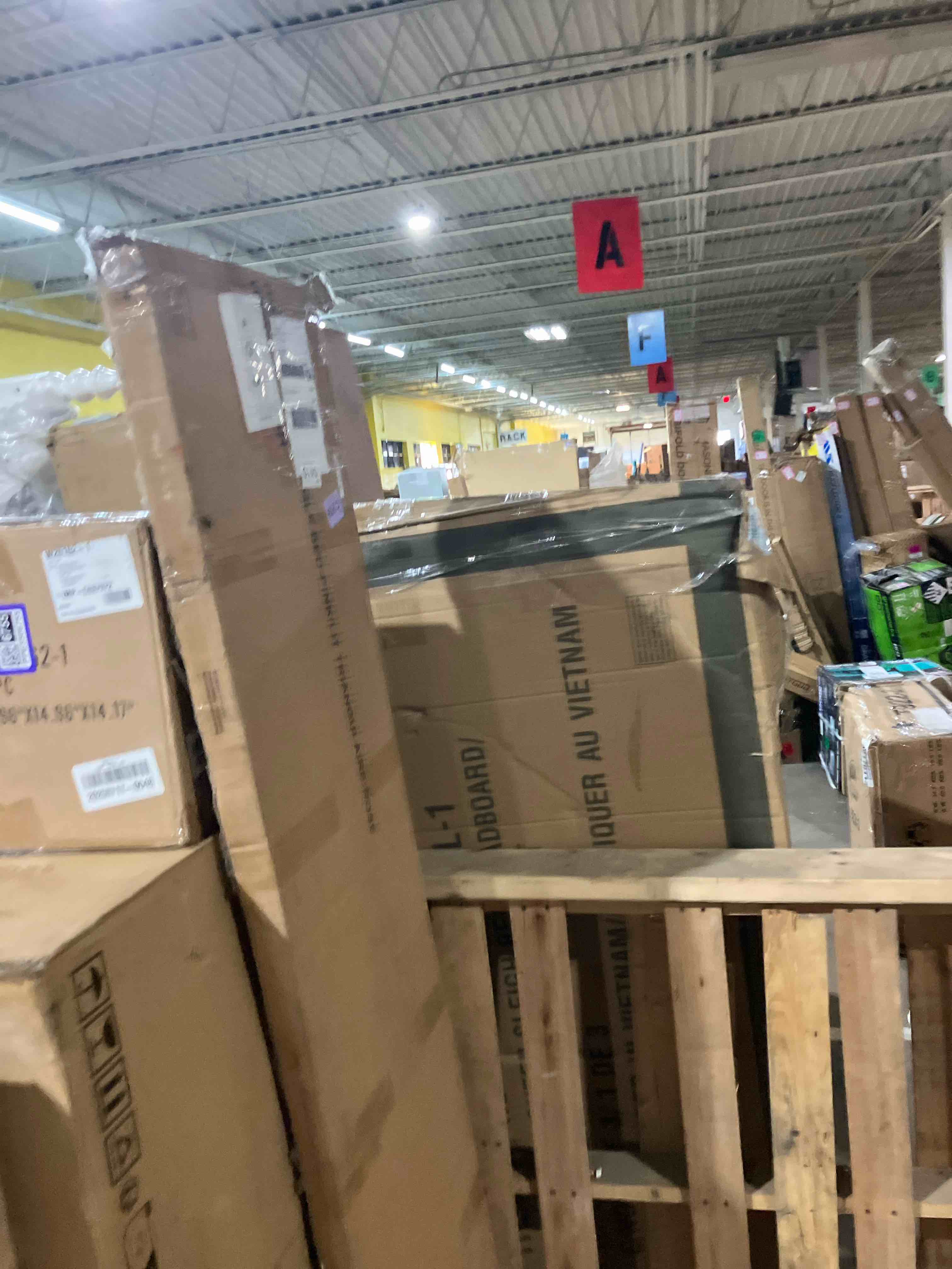 https://s3.amazonaws.com/lotting-images-prod/phillipi/PPE3506754_1756307558936.jpeg