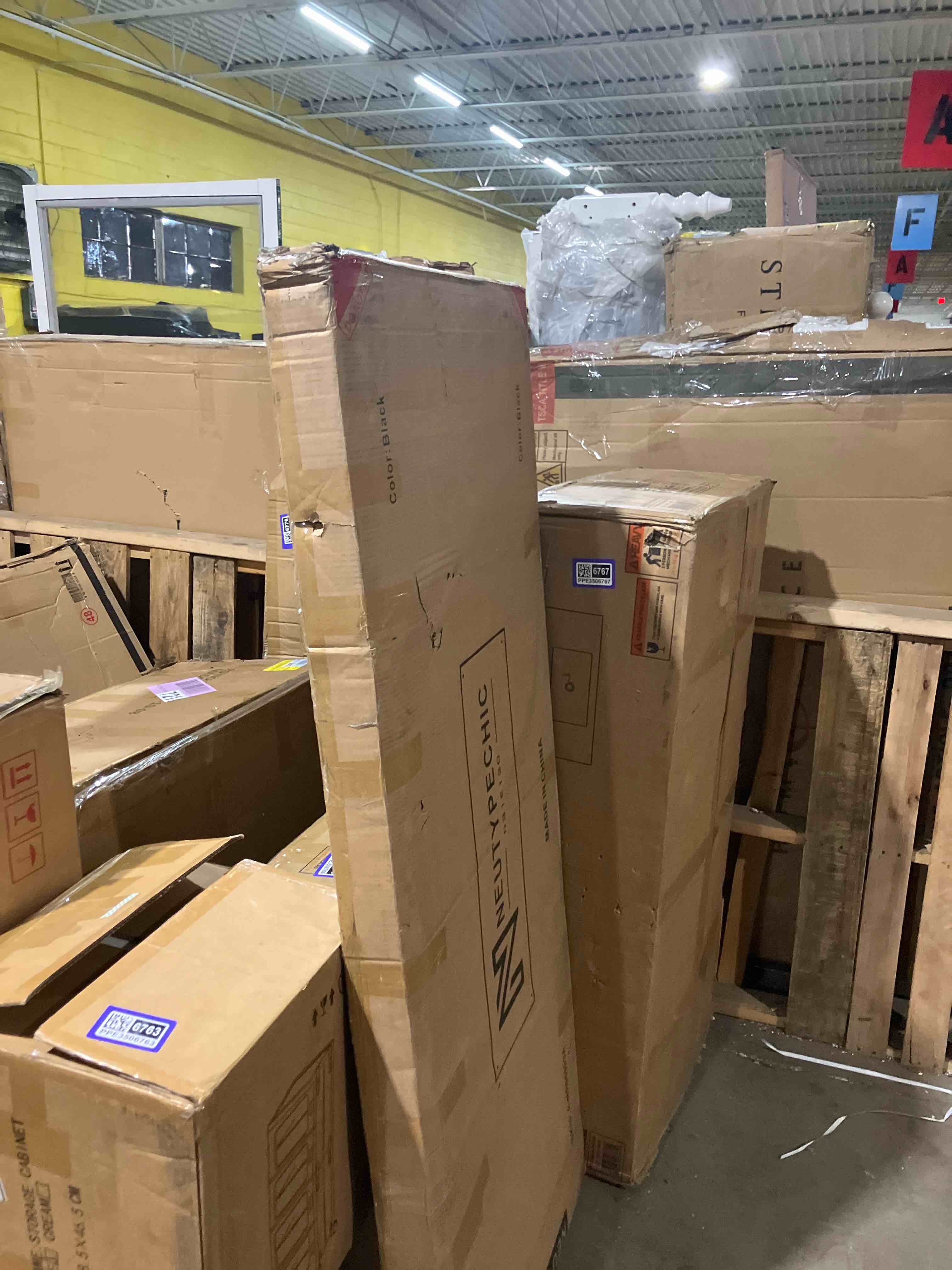 https://s3.amazonaws.com/lotting-images-prod/phillipi/PPE3506762_1756303803575.jpeg