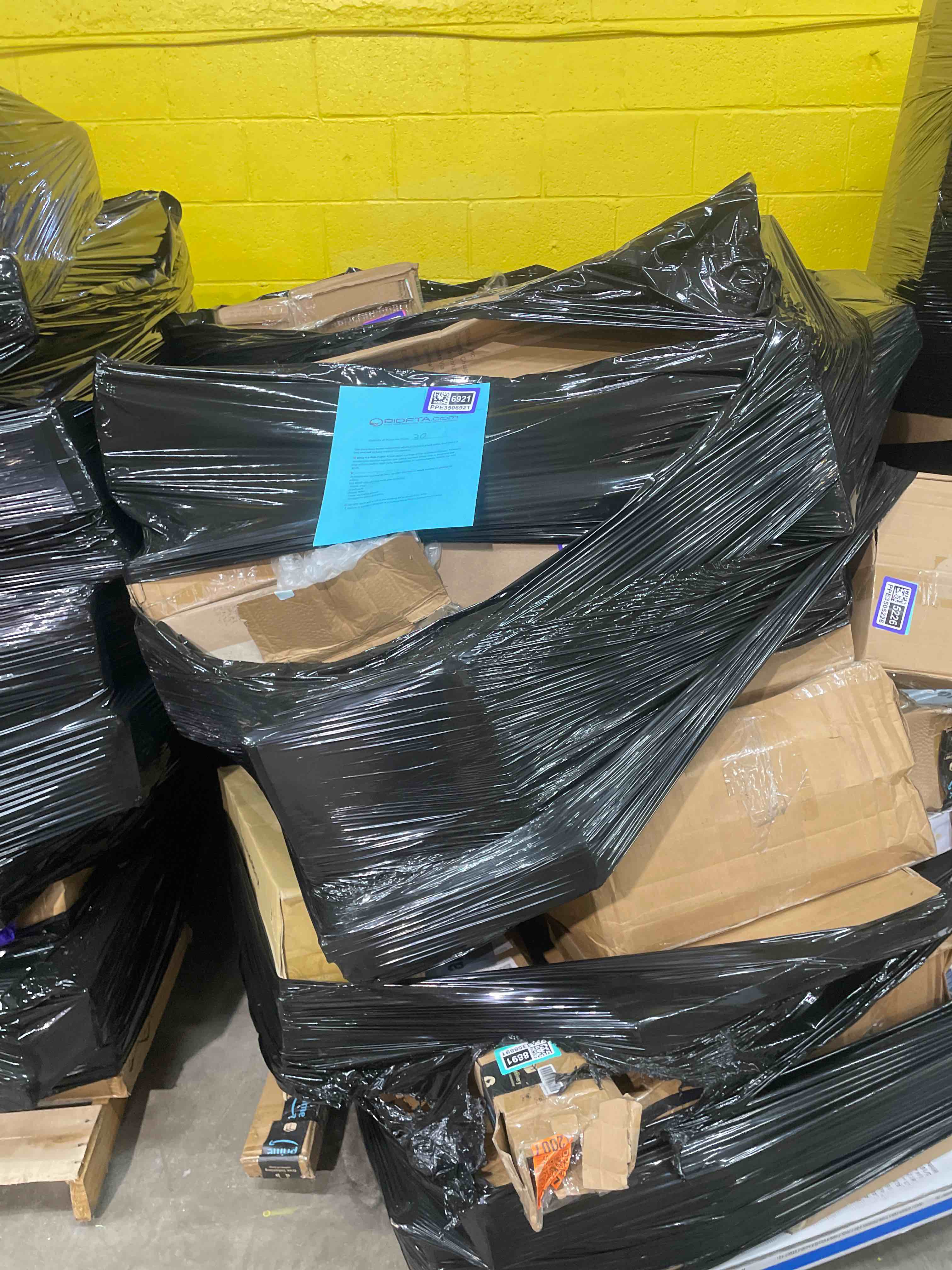 https://s3.amazonaws.com/lotting-images-prod/phillipi/PPE3506921_1756842976914.jpeg