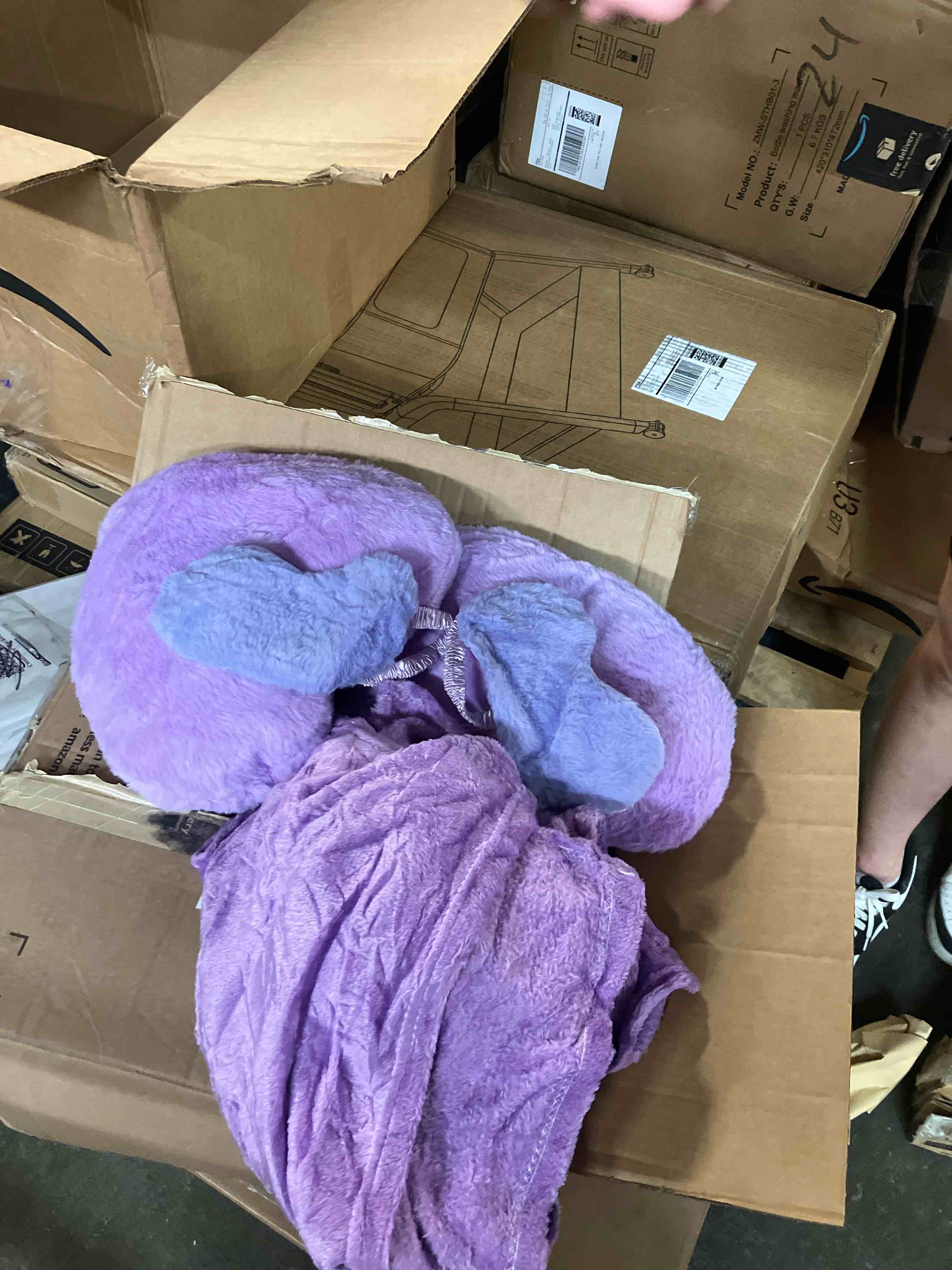 https://s3.amazonaws.com/lotting-images-prod/phillipi/PPE3507141_1758635243842.jpeg