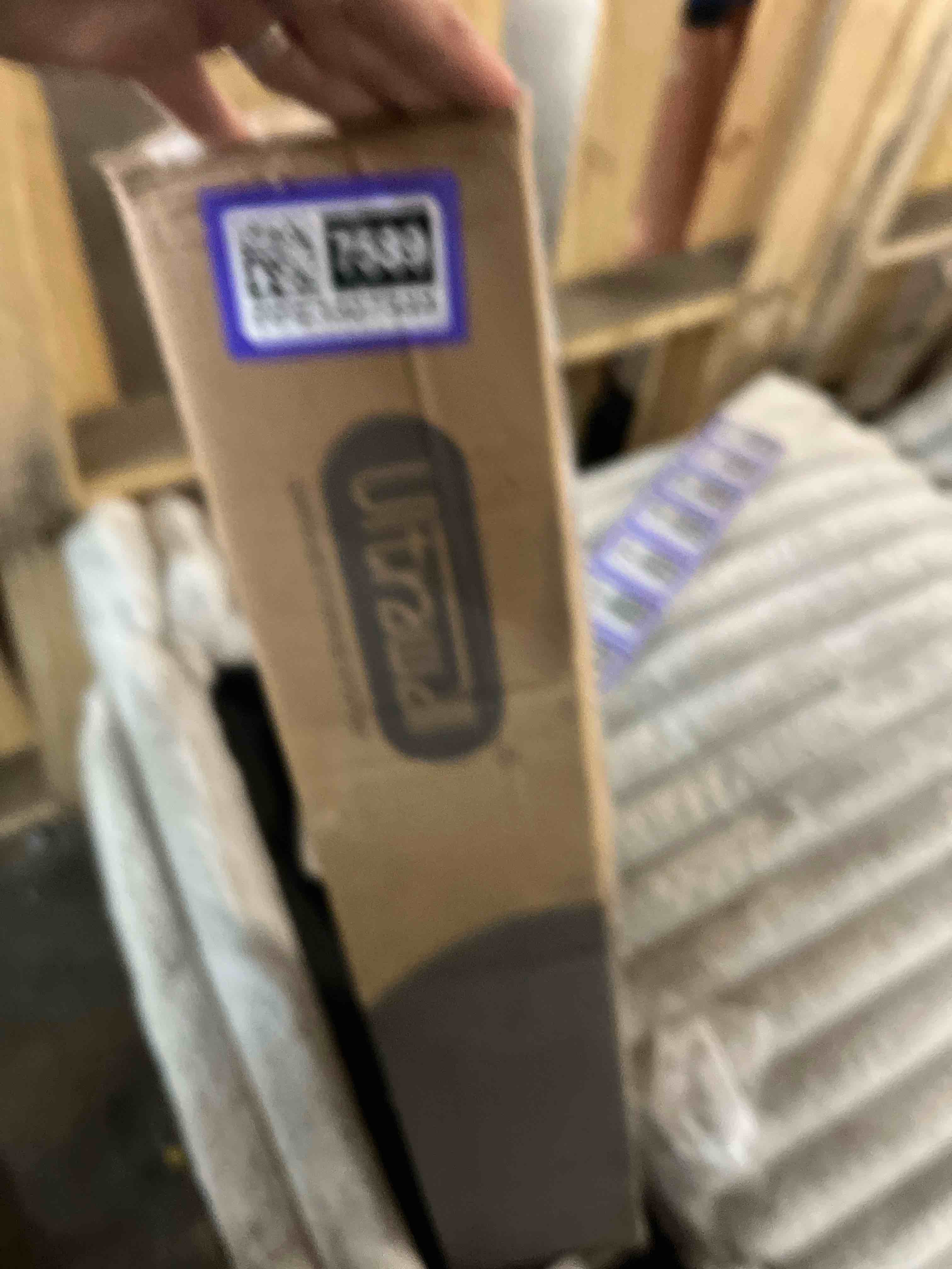 https://s3.amazonaws.com/lotting-images-prod/phillipi/PPE3507589_1758558077475.jpeg