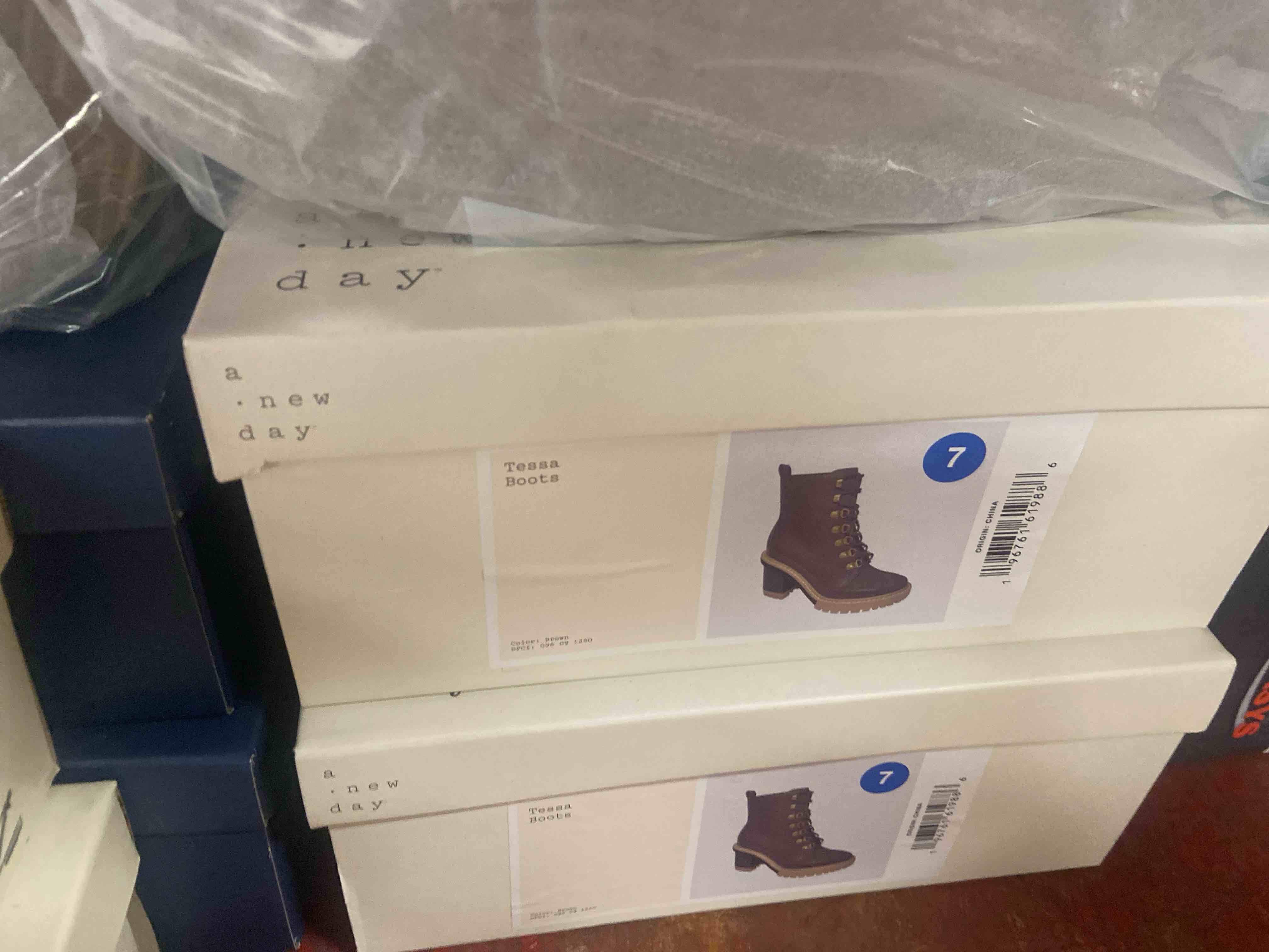 https://s3.amazonaws.com/lotting-images-prod/phillipi/PPE3507831_1761075273251.jpeg