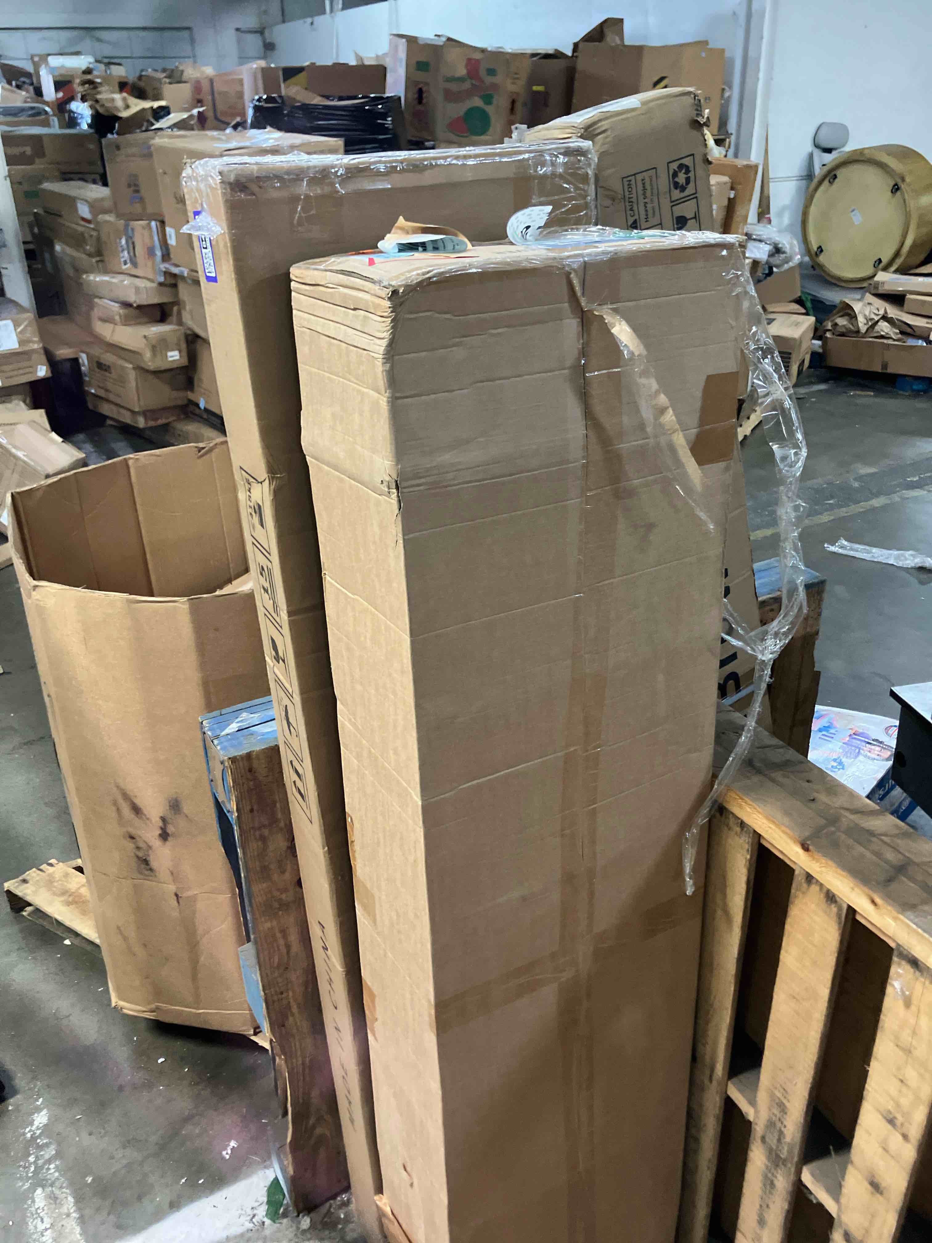 https://s3.amazonaws.com/lotting-images-prod/phillipi/PPE3508482_1758047581393.jpeg