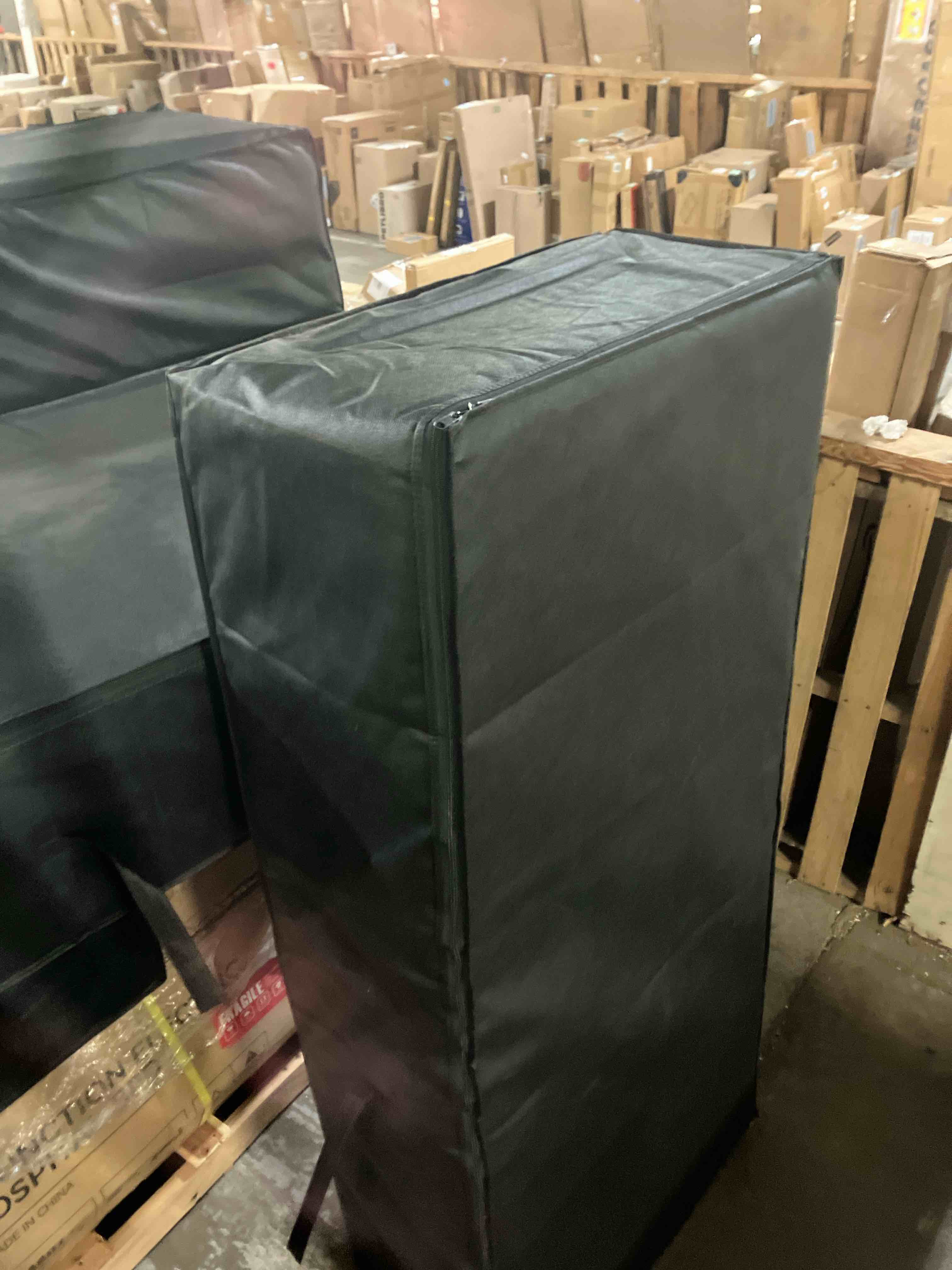 https://s3.amazonaws.com/lotting-images-prod/phillipi/PPE3508546_1758137667142.jpeg