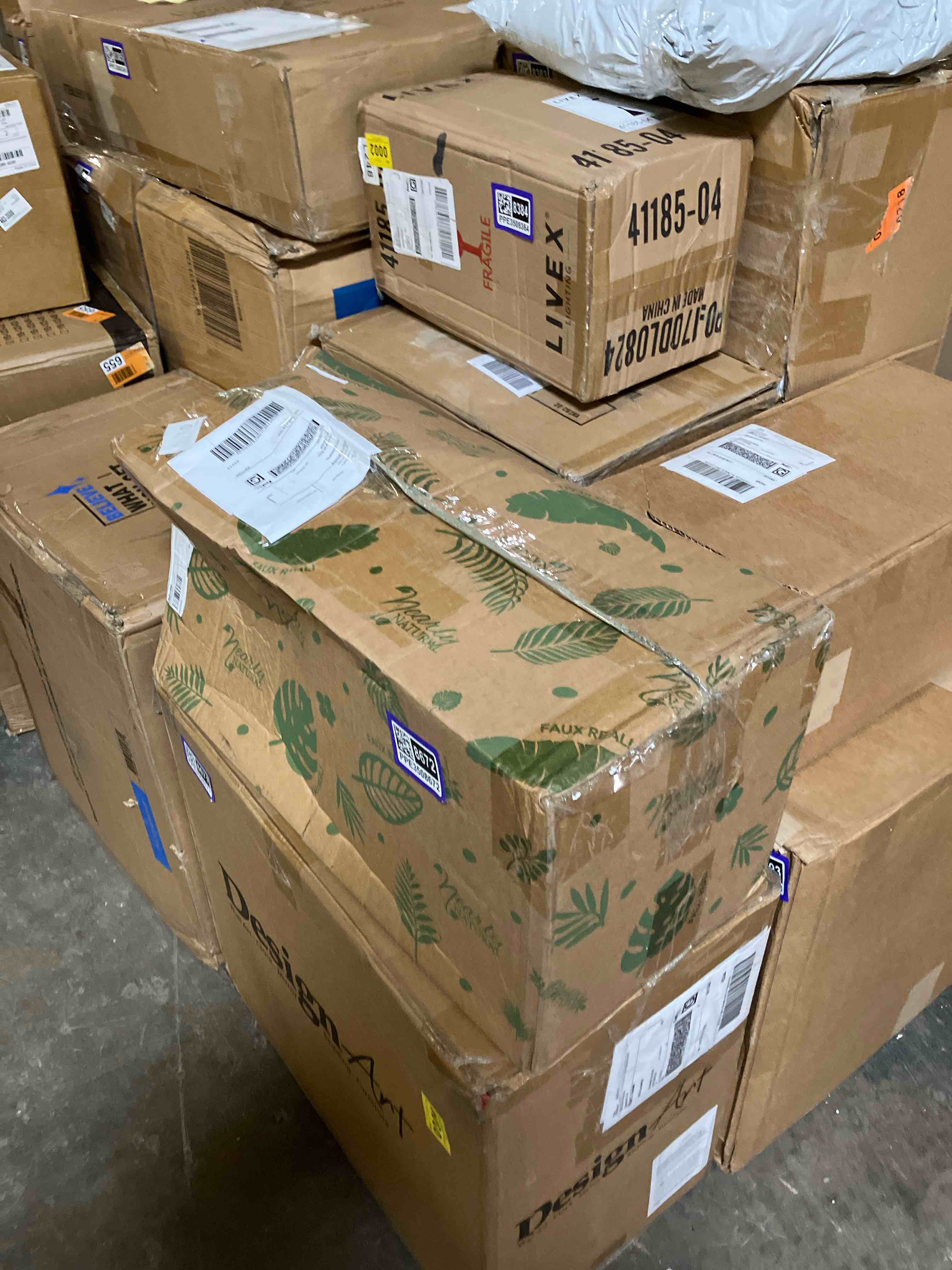 https://s3.amazonaws.com/lotting-images-prod/phillipi/PPE3508672_1758056096447.jpeg