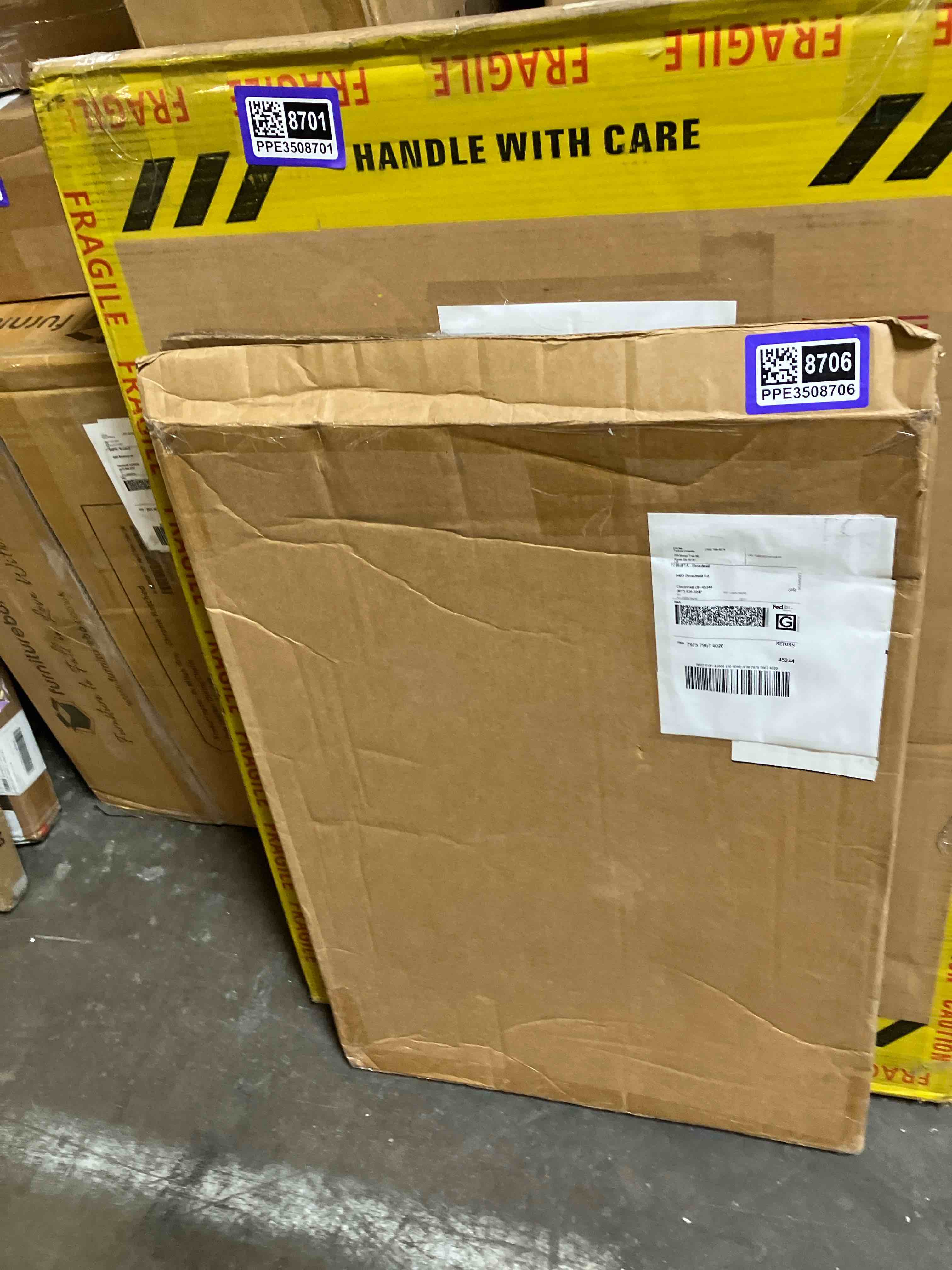 https://s3.amazonaws.com/lotting-images-prod/phillipi/PPE3508706_1758115296346.jpeg