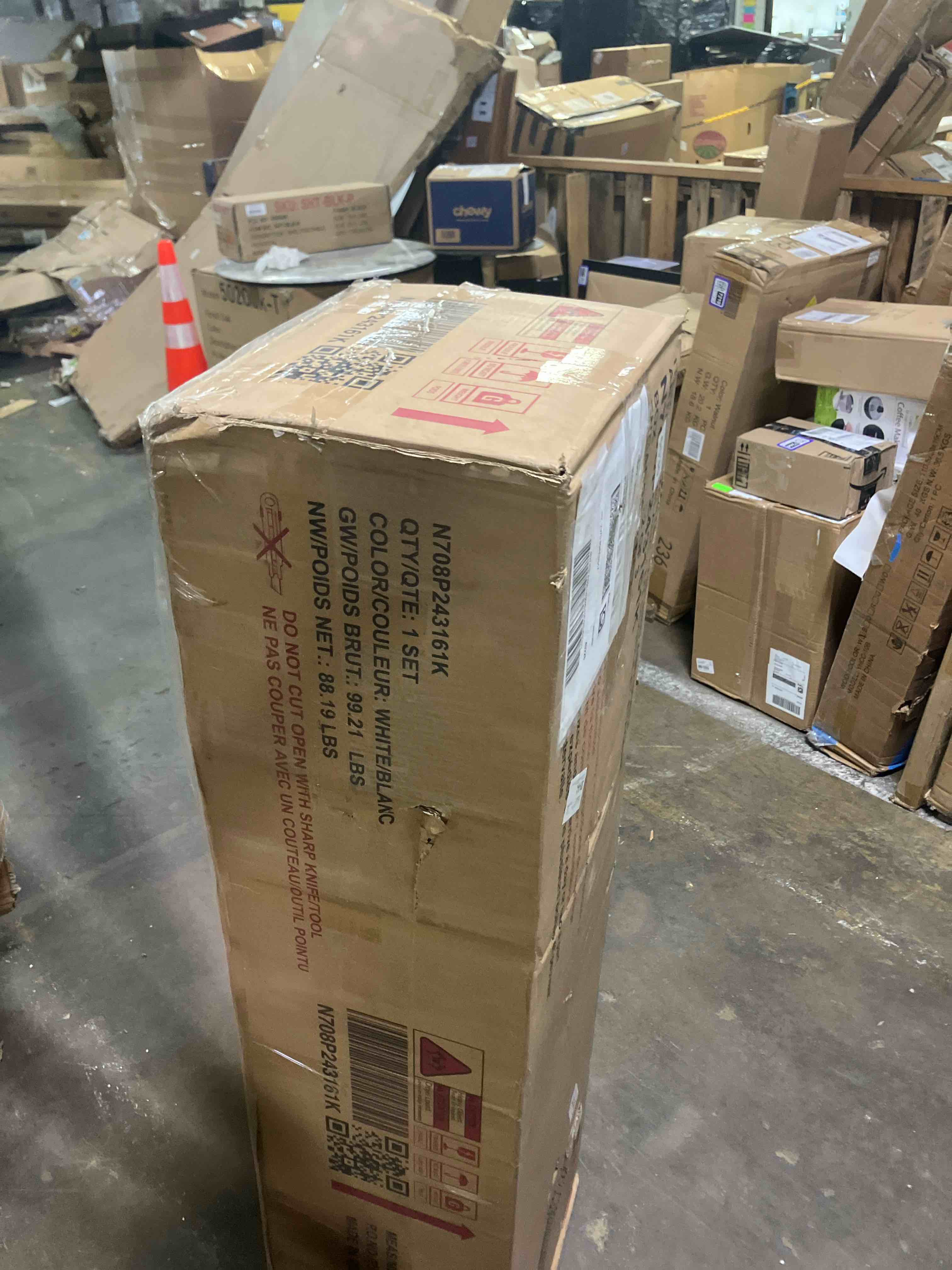 https://s3.amazonaws.com/lotting-images-prod/phillipi/PPE3508734_1758228599574.jpeg