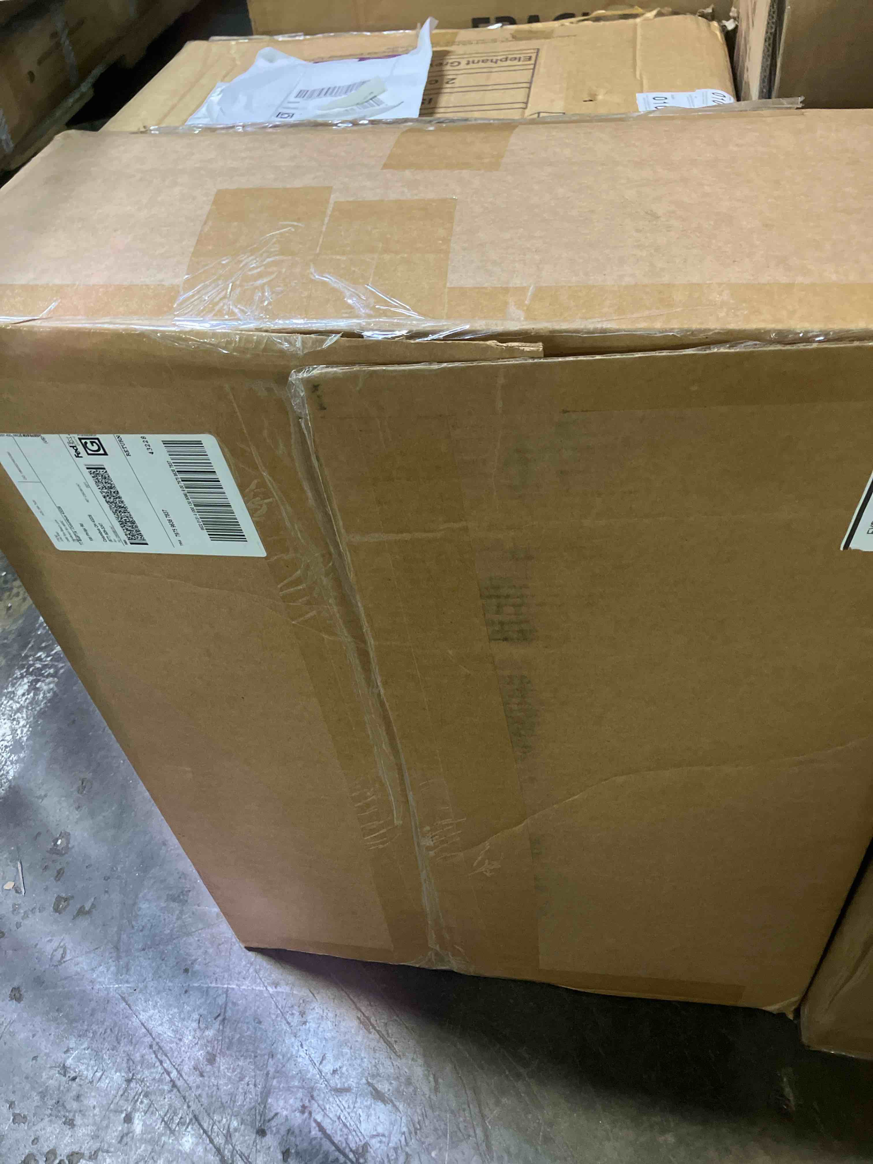 https://s3.amazonaws.com/lotting-images-prod/phillipi/PPE3508738_1758229854916.jpeg