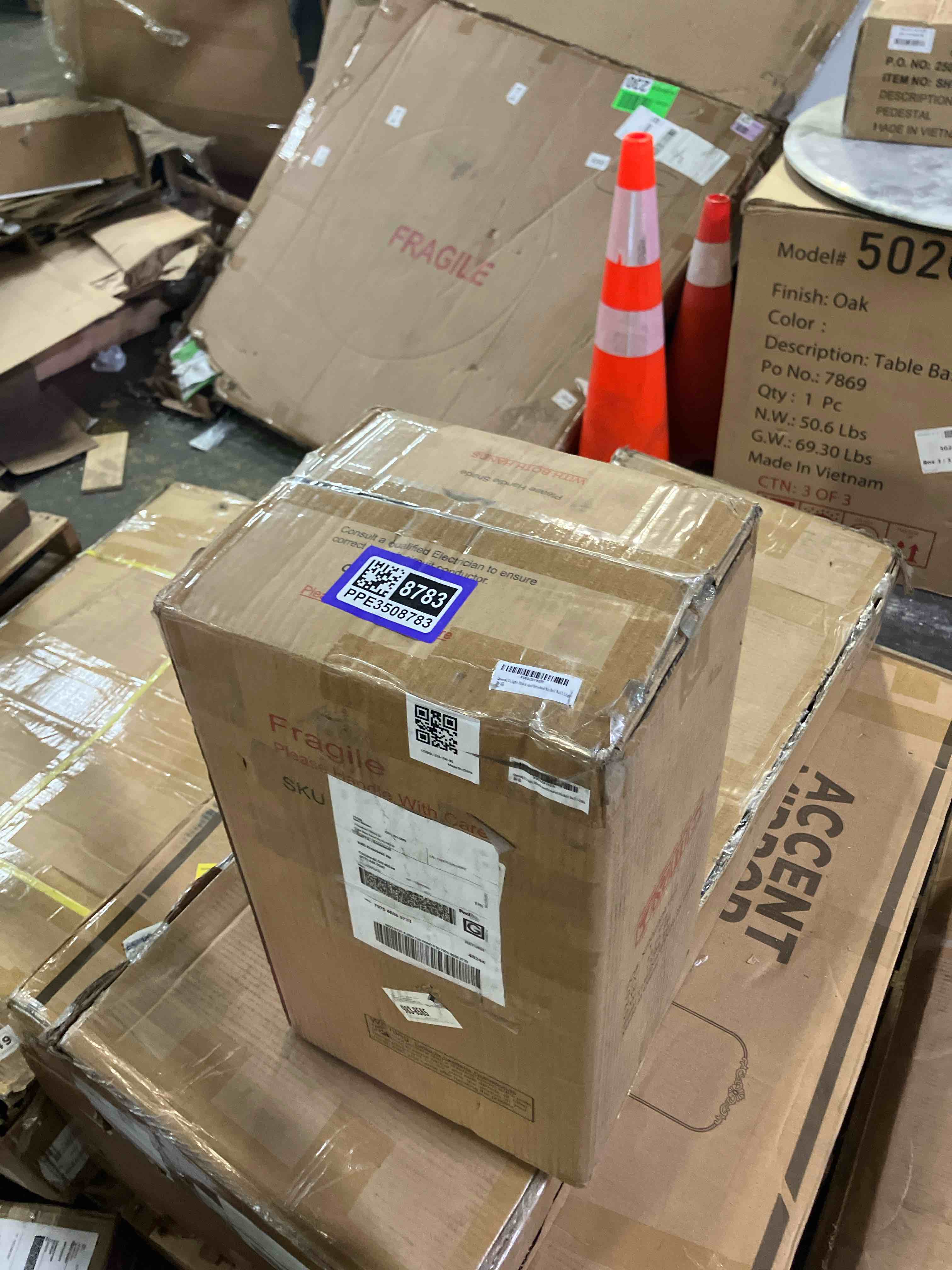 https://s3.amazonaws.com/lotting-images-prod/phillipi/PPE3508783_1758303713211.jpeg