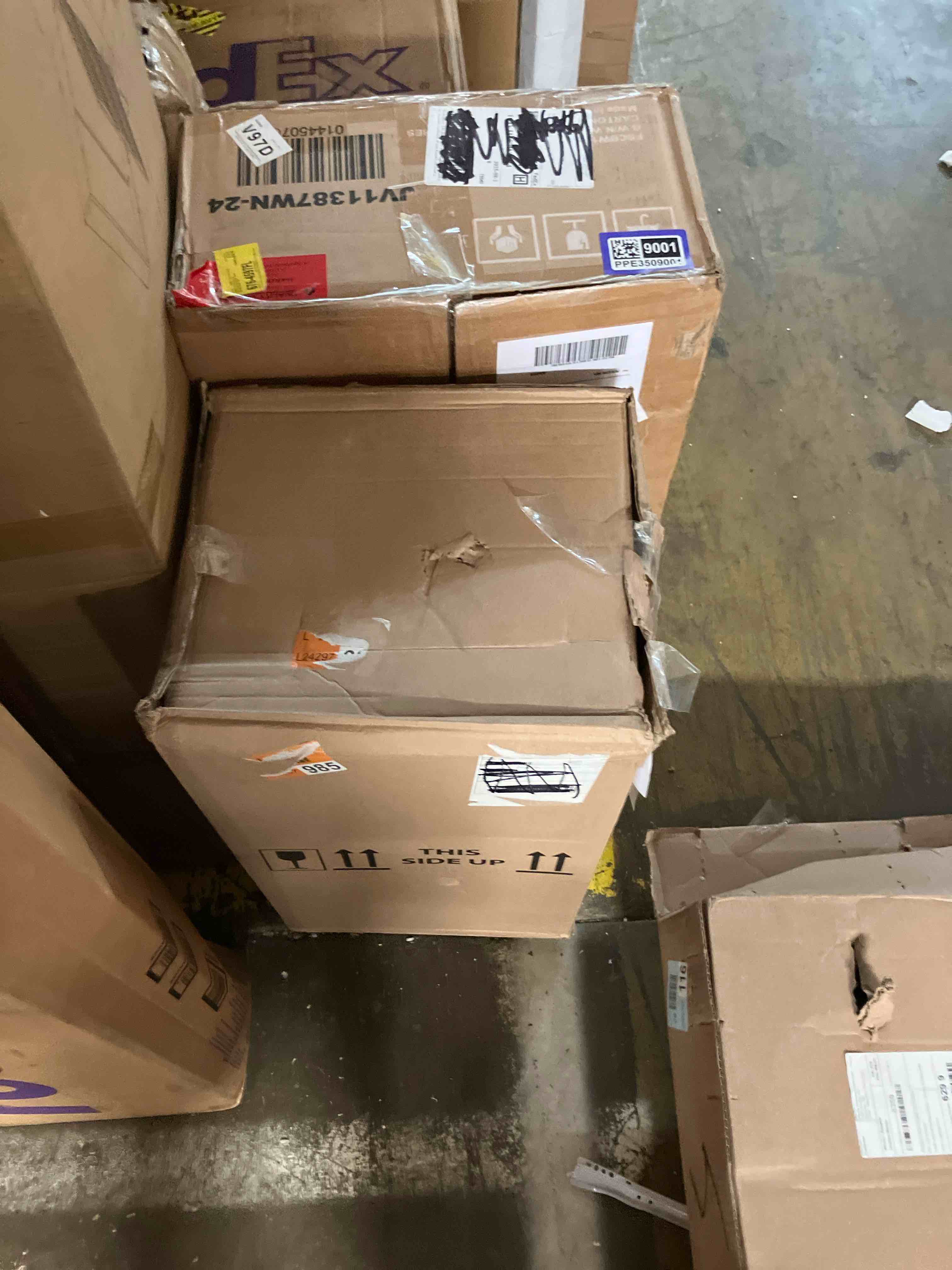https://s3.amazonaws.com/lotting-images-prod/phillipi/PPE3509002_1758645348699.jpeg