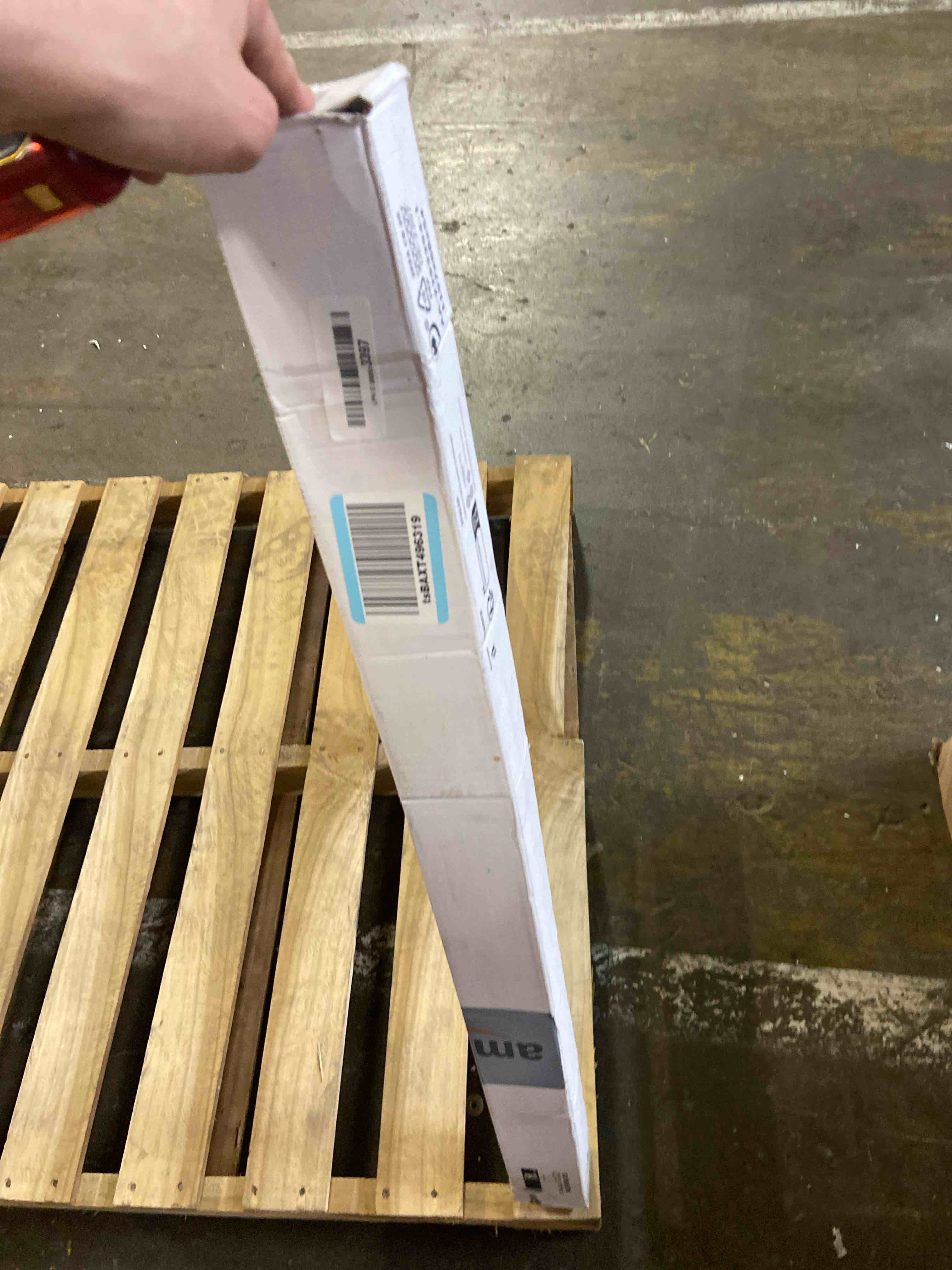 https://s3.amazonaws.com/lotting-images-prod/phillipi/PPE3509202_1758637636559.jpeg