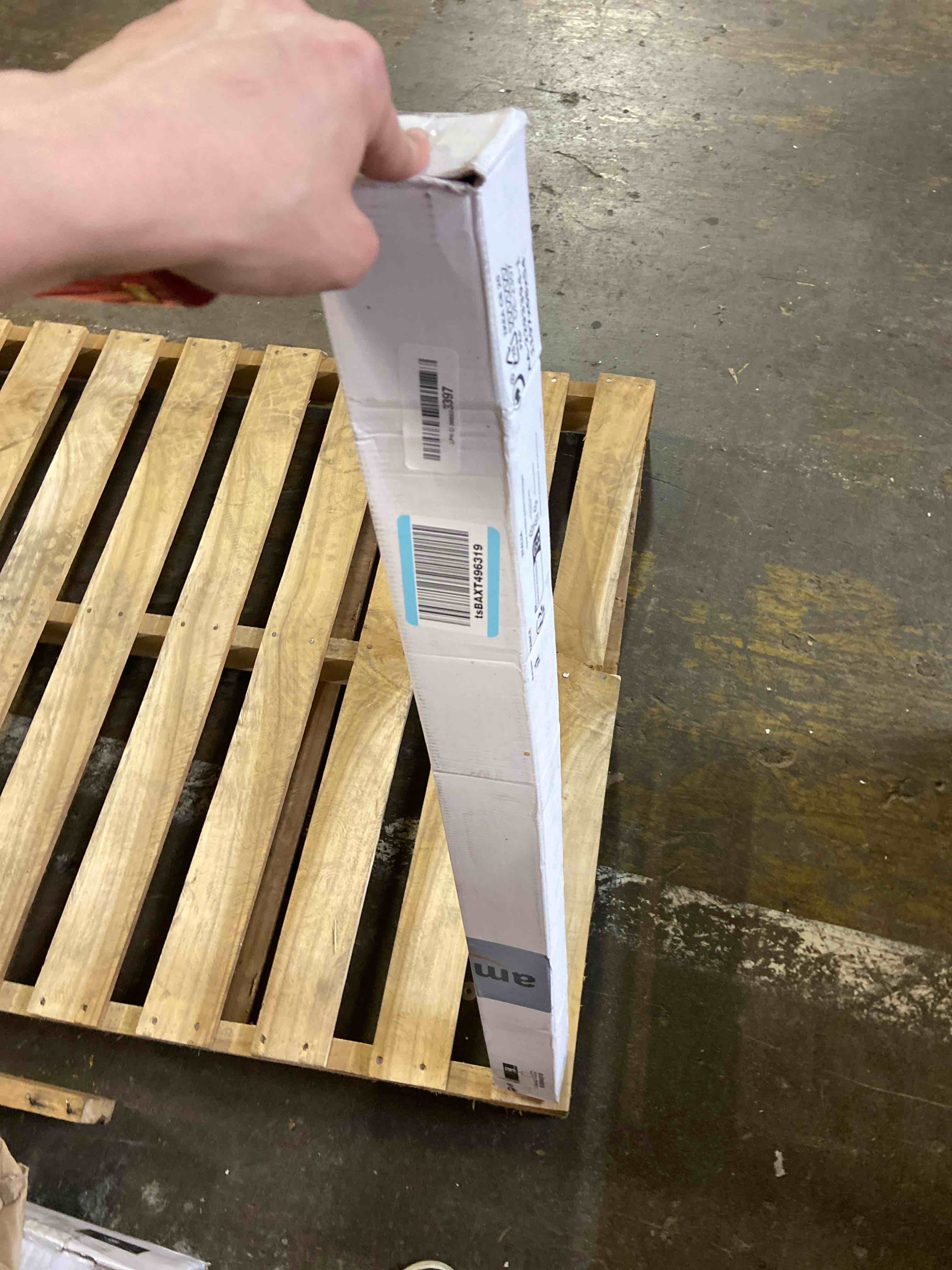 https://s3.amazonaws.com/lotting-images-prod/phillipi/PPE3509202_1758637637682.jpeg