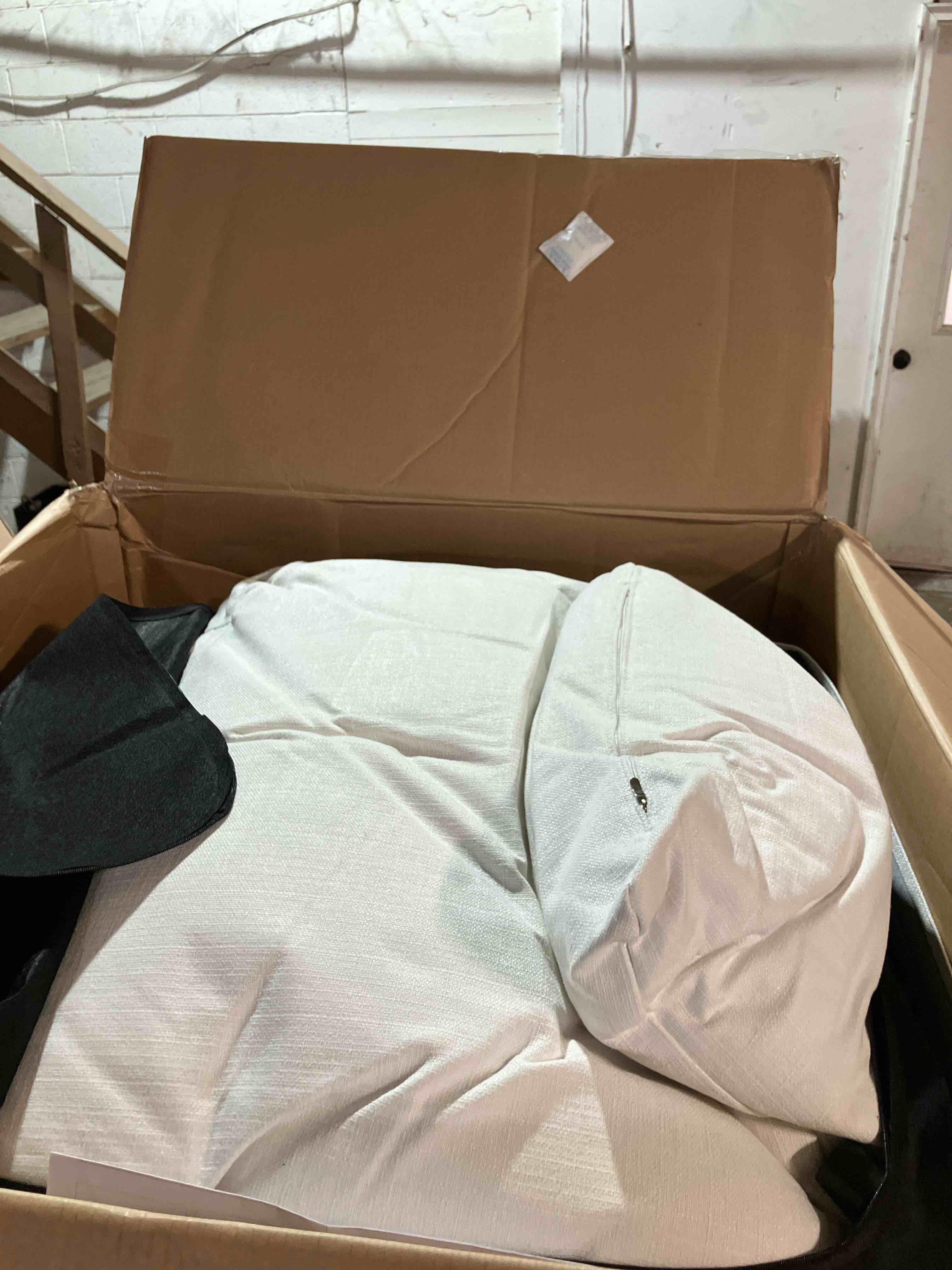 https://s3.amazonaws.com/lotting-images-prod/phillipi/PPE3509494_1760117742458.jpeg