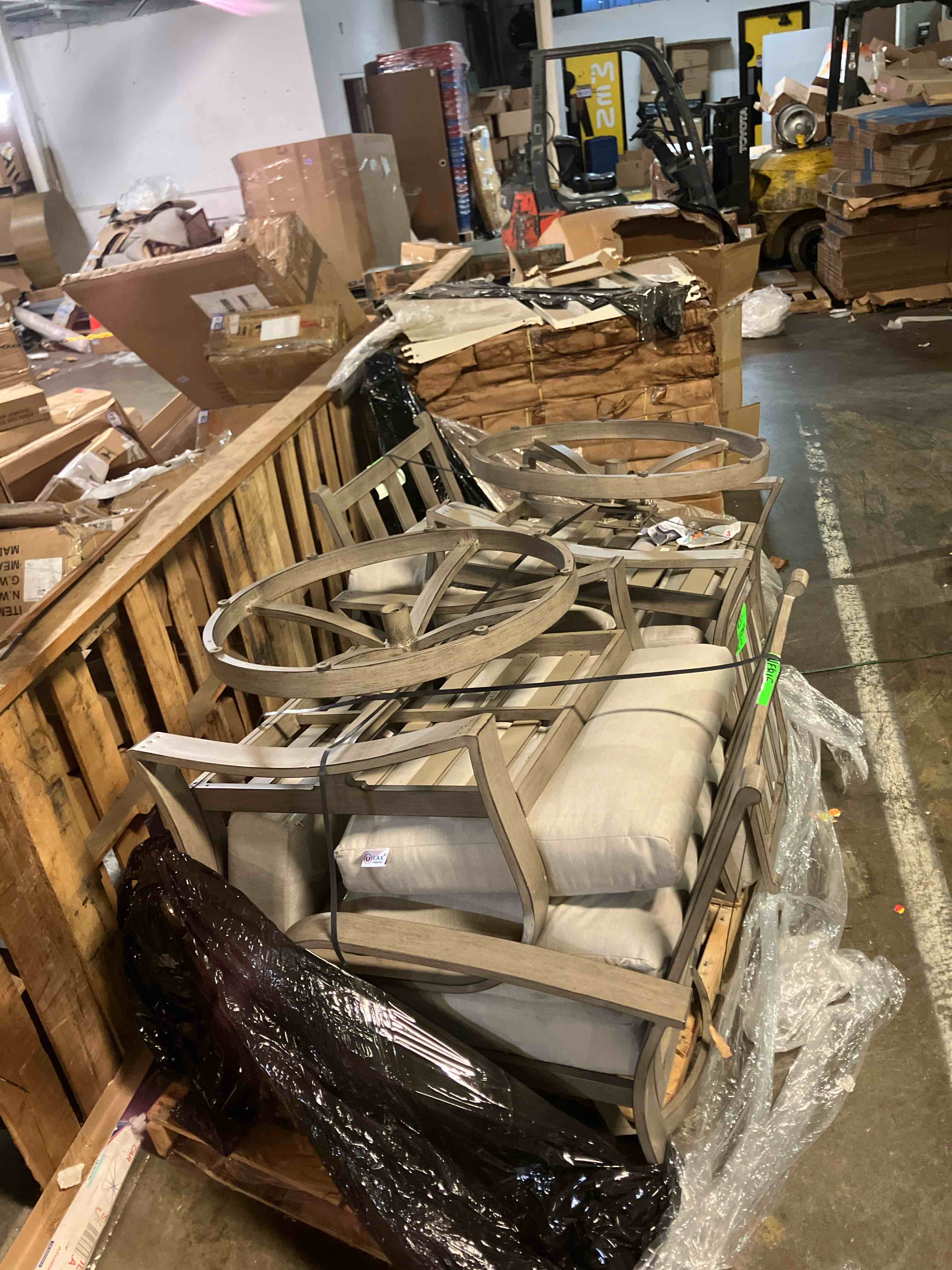 https://s3.amazonaws.com/lotting-images-prod/phillipi/PPE3509633_1758899417832.jpeg