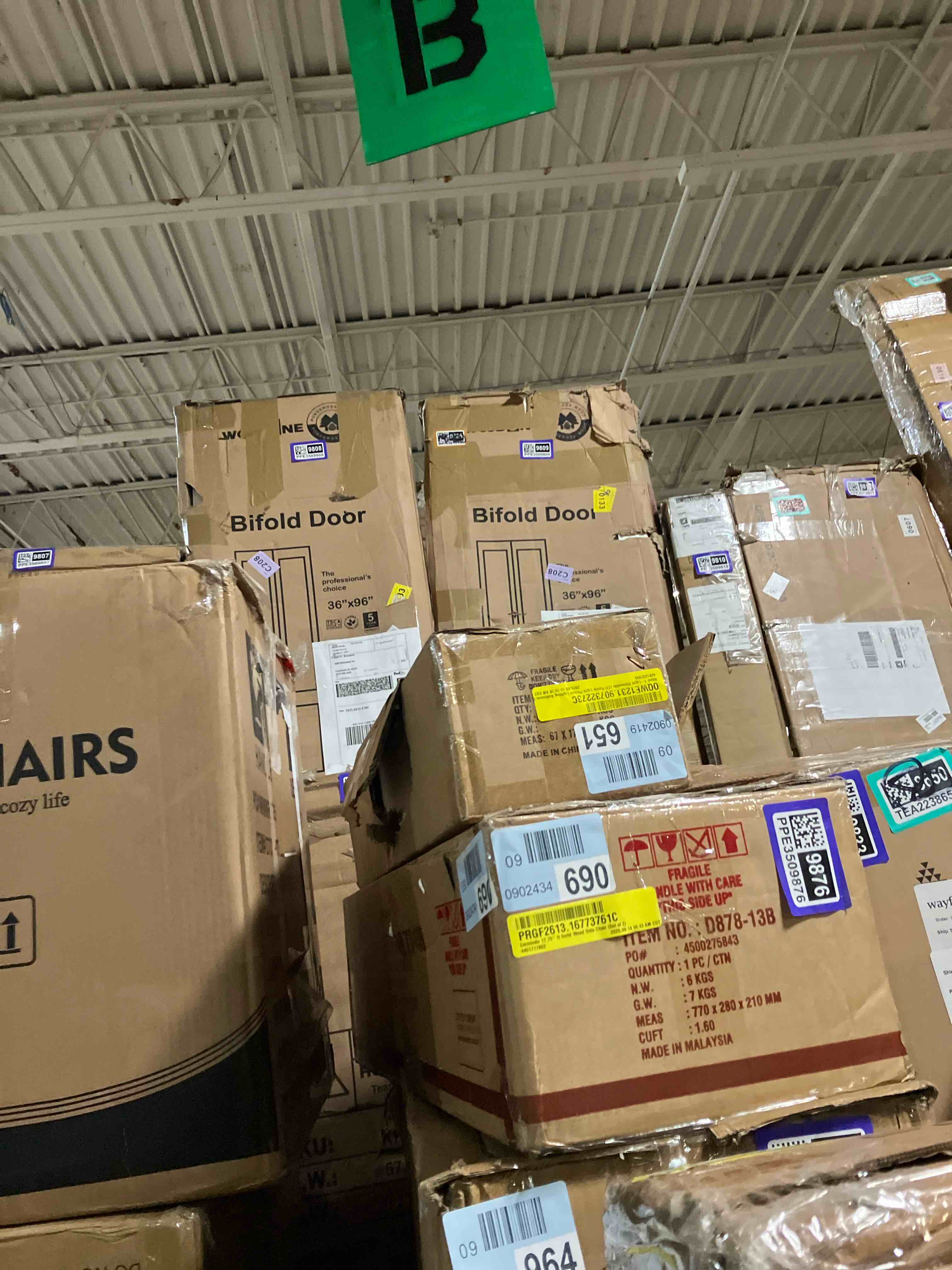 https://s3.amazonaws.com/lotting-images-prod/phillipi/PPE3509879_1759260188044.jpeg