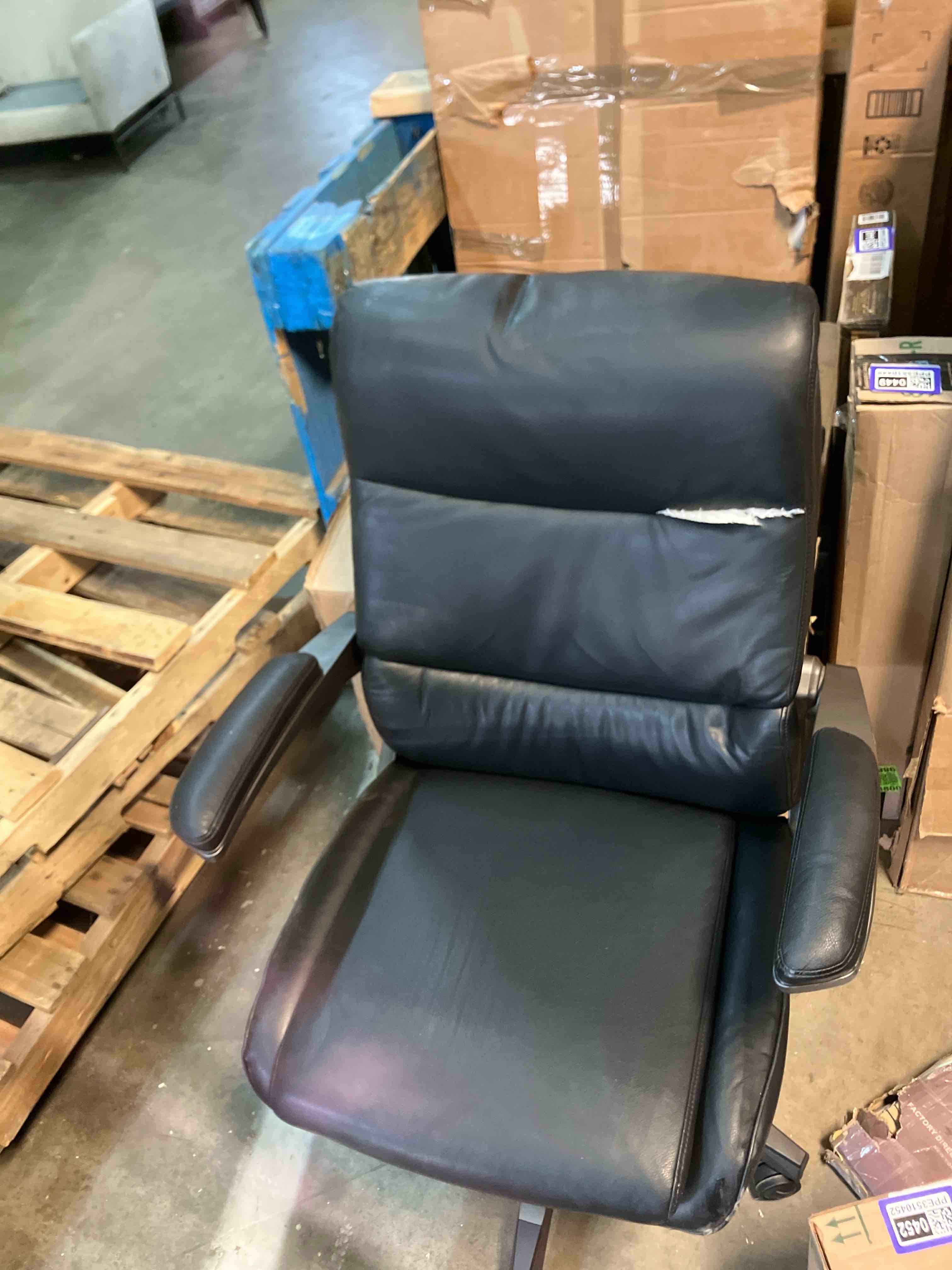 https://s3.amazonaws.com/lotting-images-prod/phillipi/PPE3510453_1760365525719.jpeg