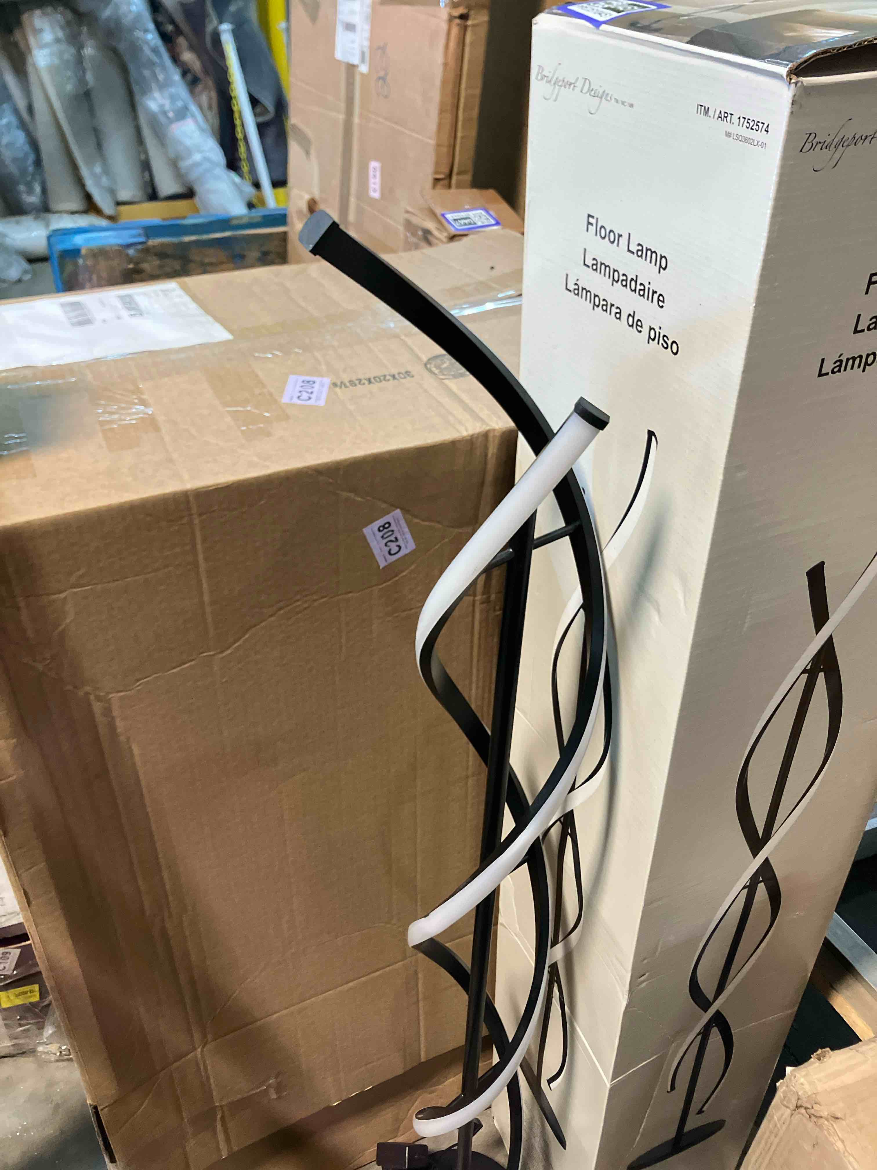 https://s3.amazonaws.com/lotting-images-prod/phillipi/PPE3510455_1760366101452.jpeg