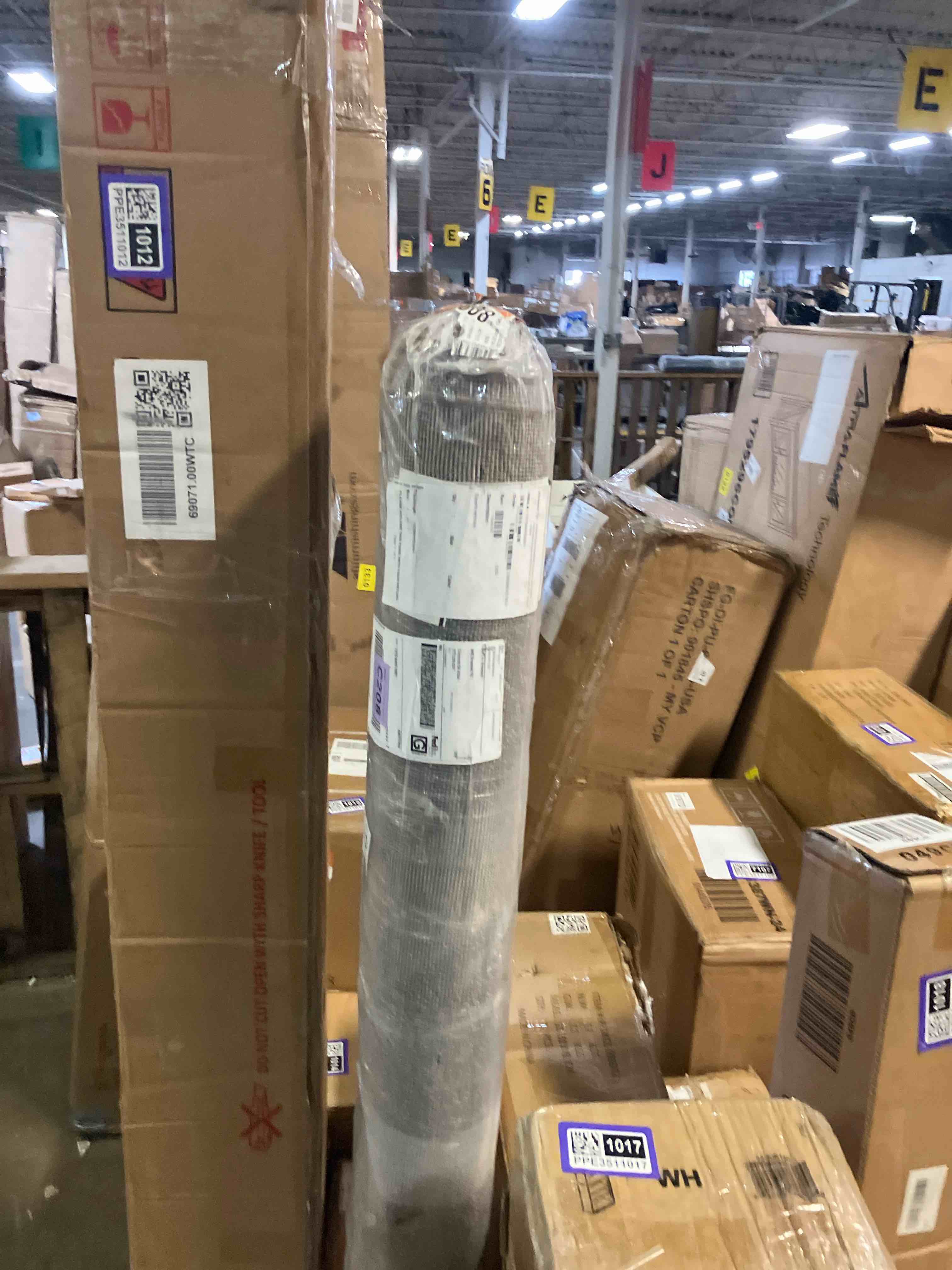 https://s3.amazonaws.com/lotting-images-prod/phillipi/PPE3511009_1757705042838.jpeg