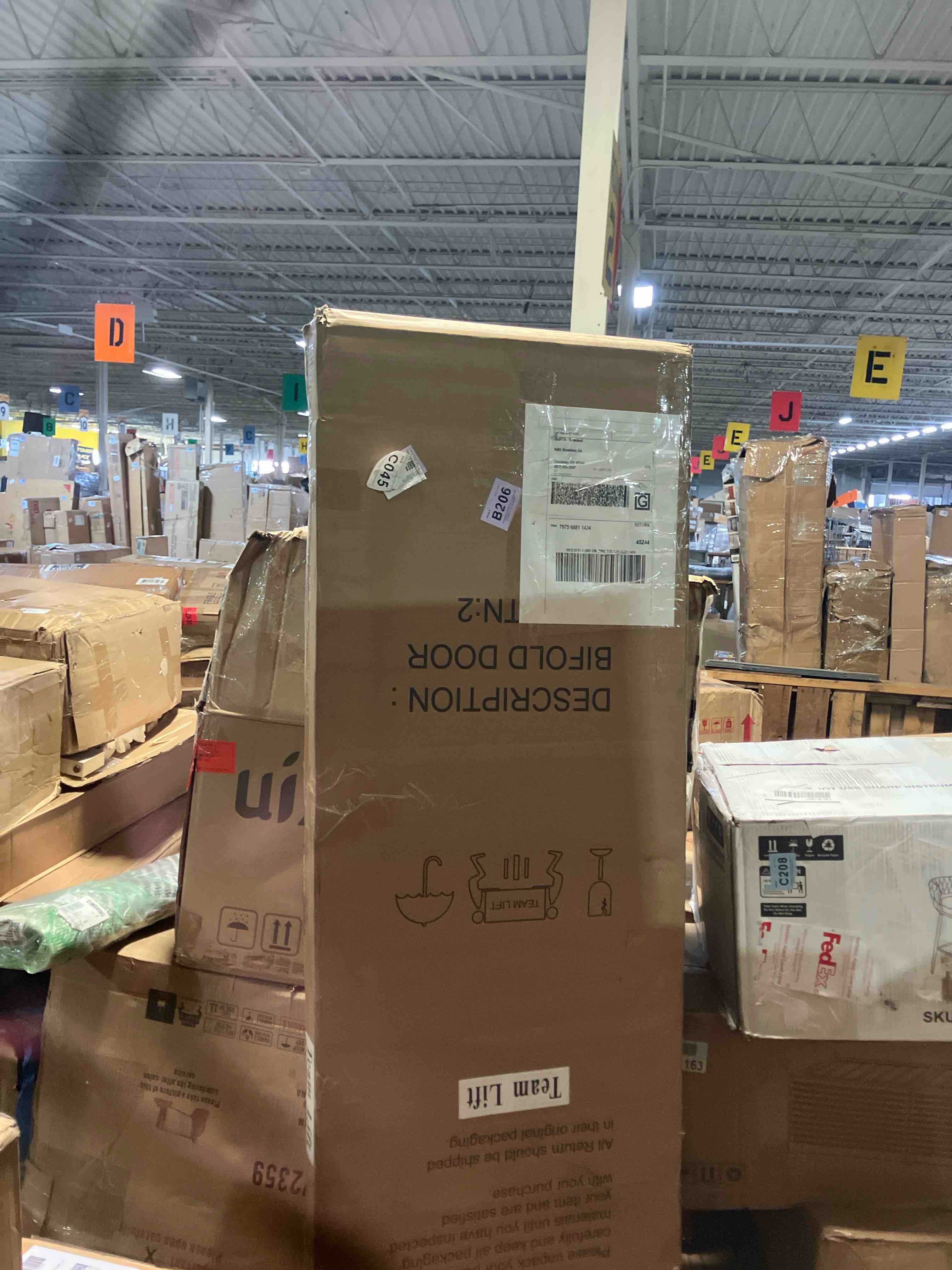 https://s3.amazonaws.com/lotting-images-prod/phillipi/PPE3511144_1757431387992.jpeg