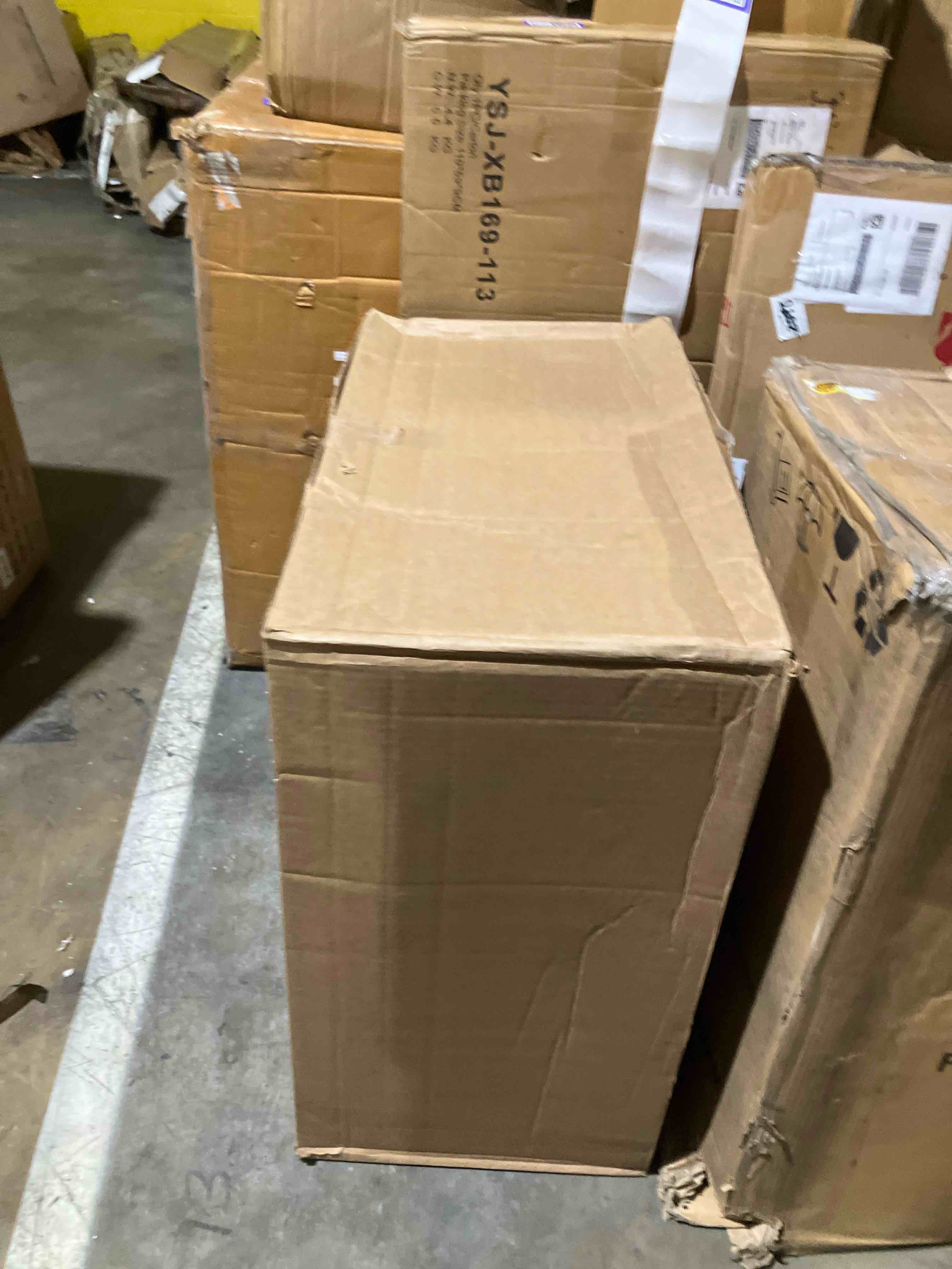 https://s3.amazonaws.com/lotting-images-prod/phillipi/PPE3511258_1757431318070.jpeg