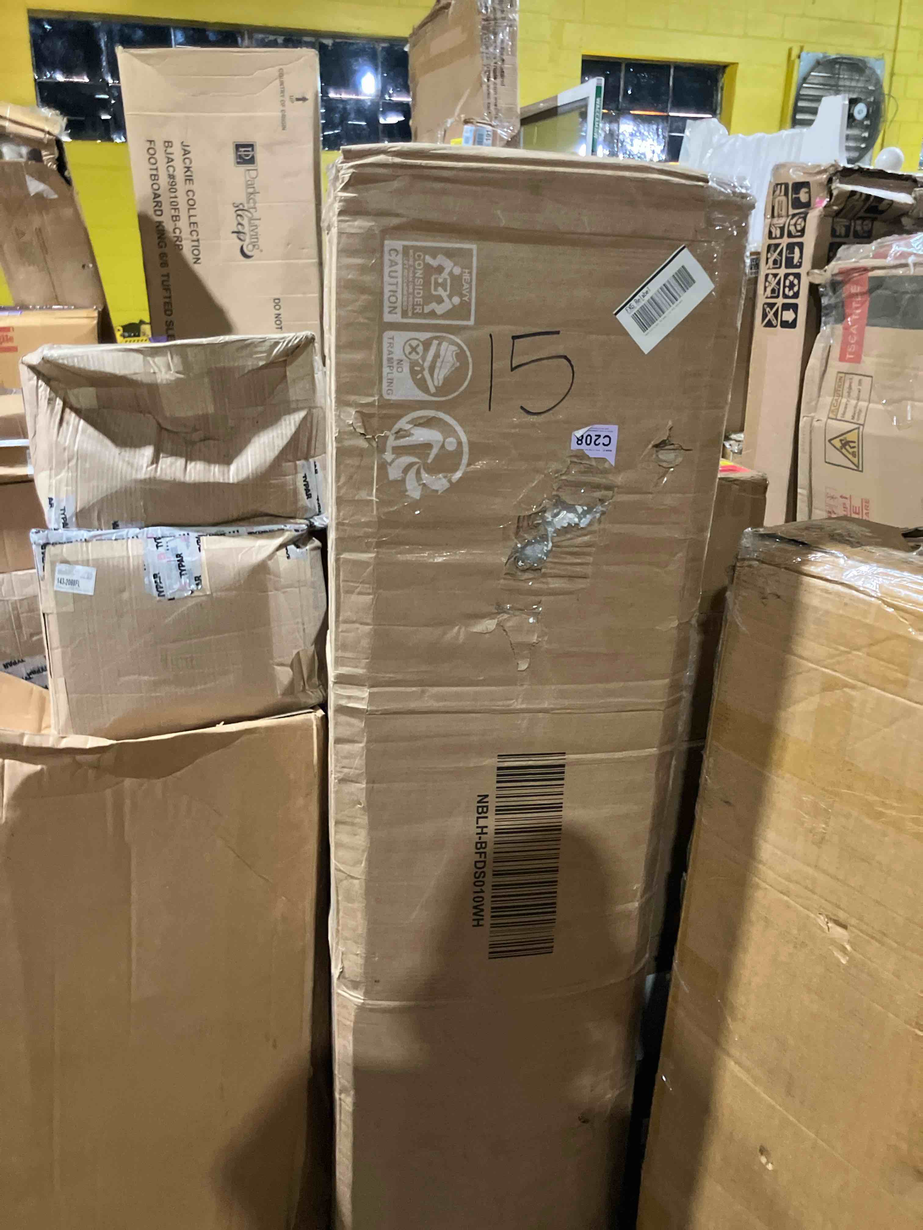 https://s3.amazonaws.com/lotting-images-prod/phillipi/PPE3511291_1757441309942.jpeg