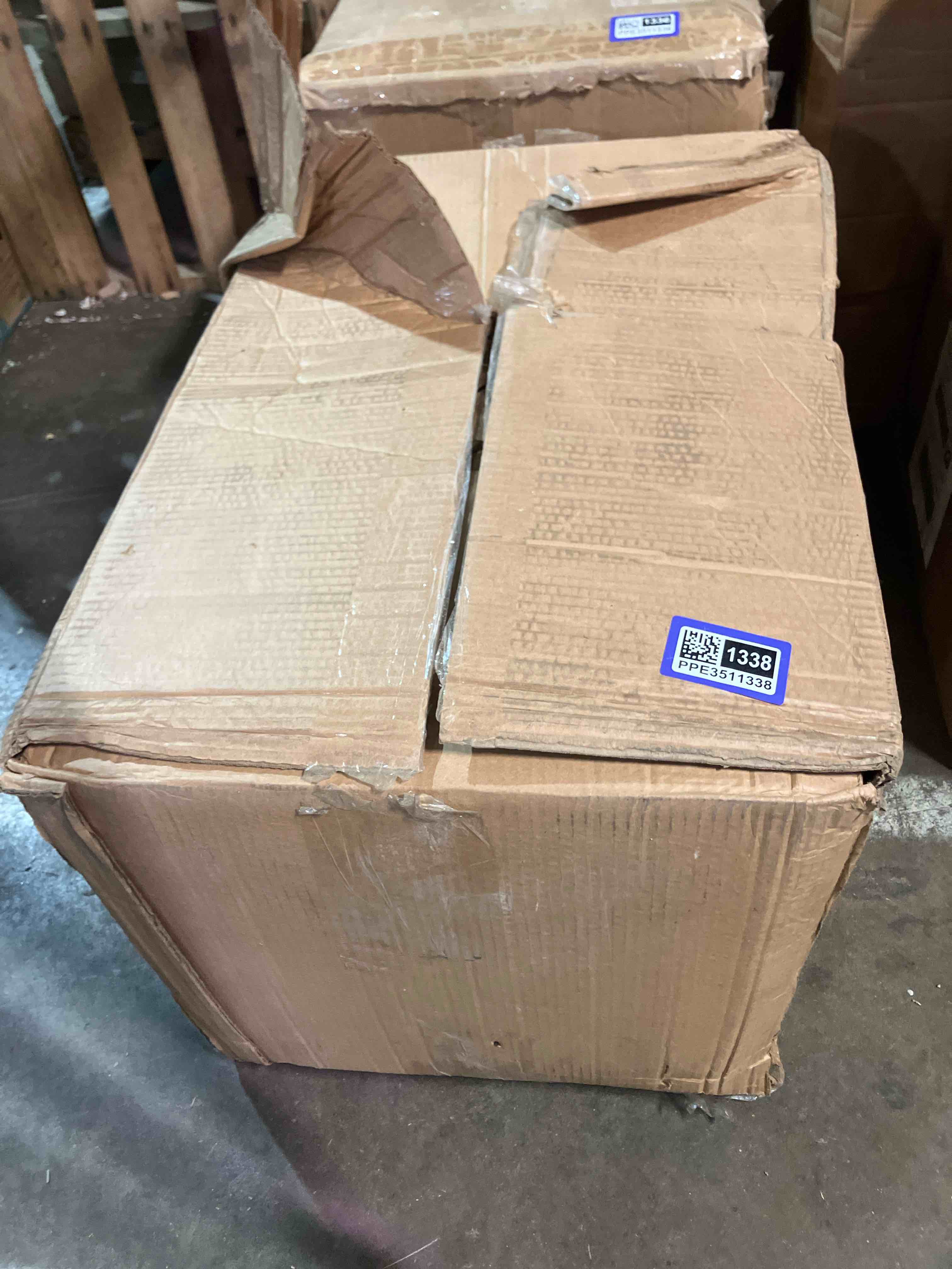 https://s3.amazonaws.com/lotting-images-prod/phillipi/PPE3511338_1757439860677.jpeg