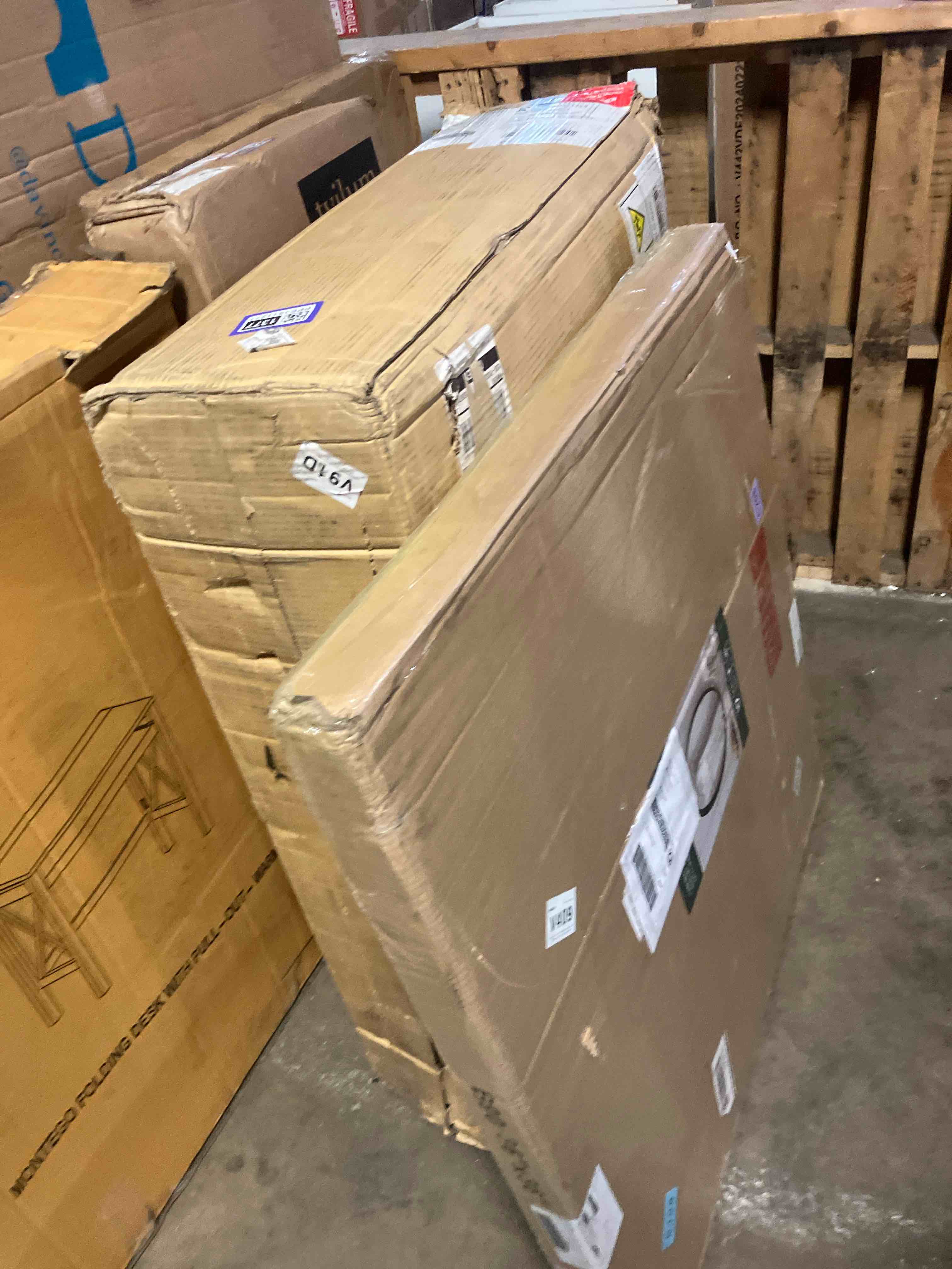 https://s3.amazonaws.com/lotting-images-prod/phillipi/PPE3511378_1757695133699.jpeg
