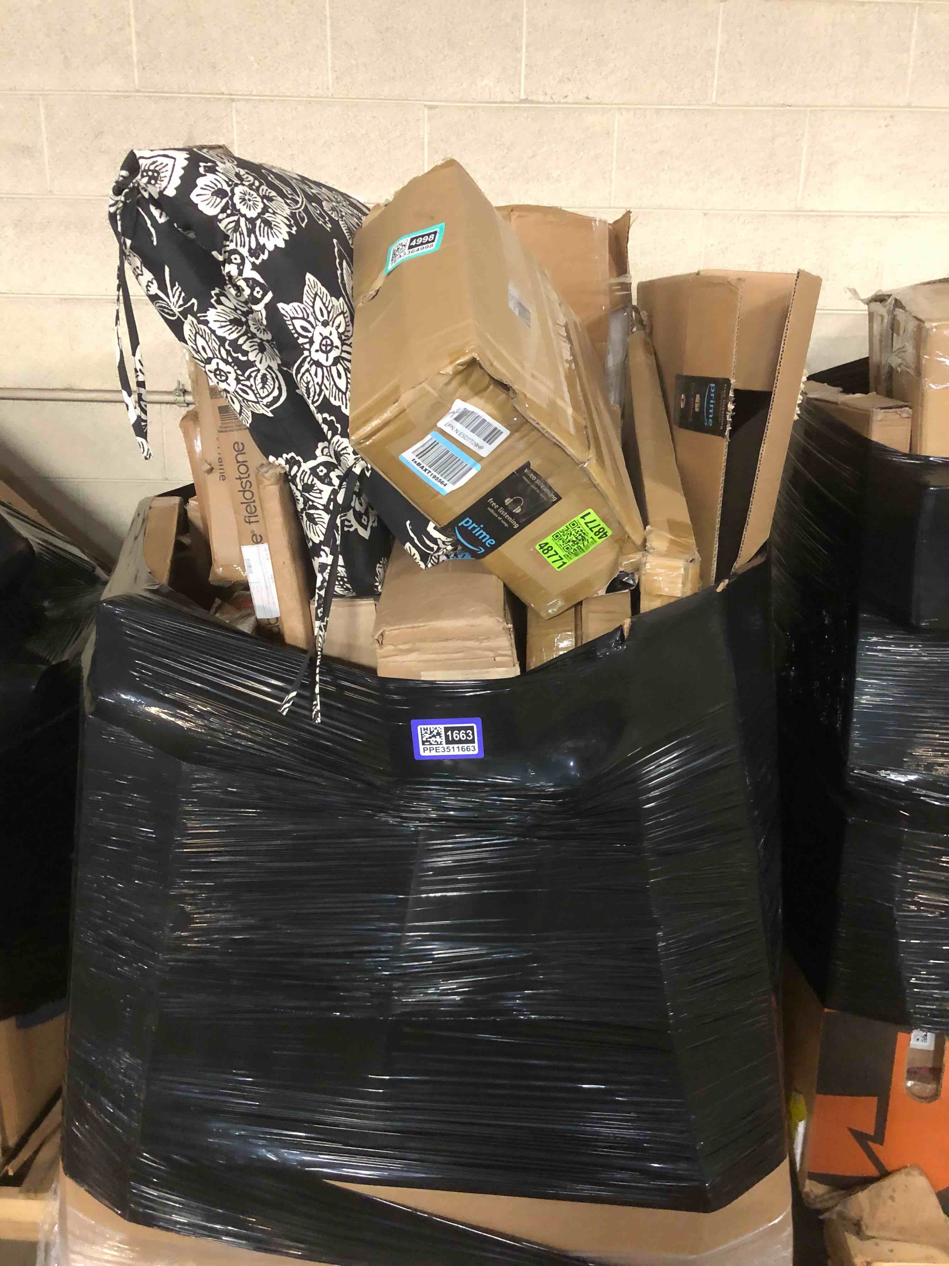 https://s3.amazonaws.com/lotting-images-prod/phillipi/PPE3511663_1758039022139.jpeg