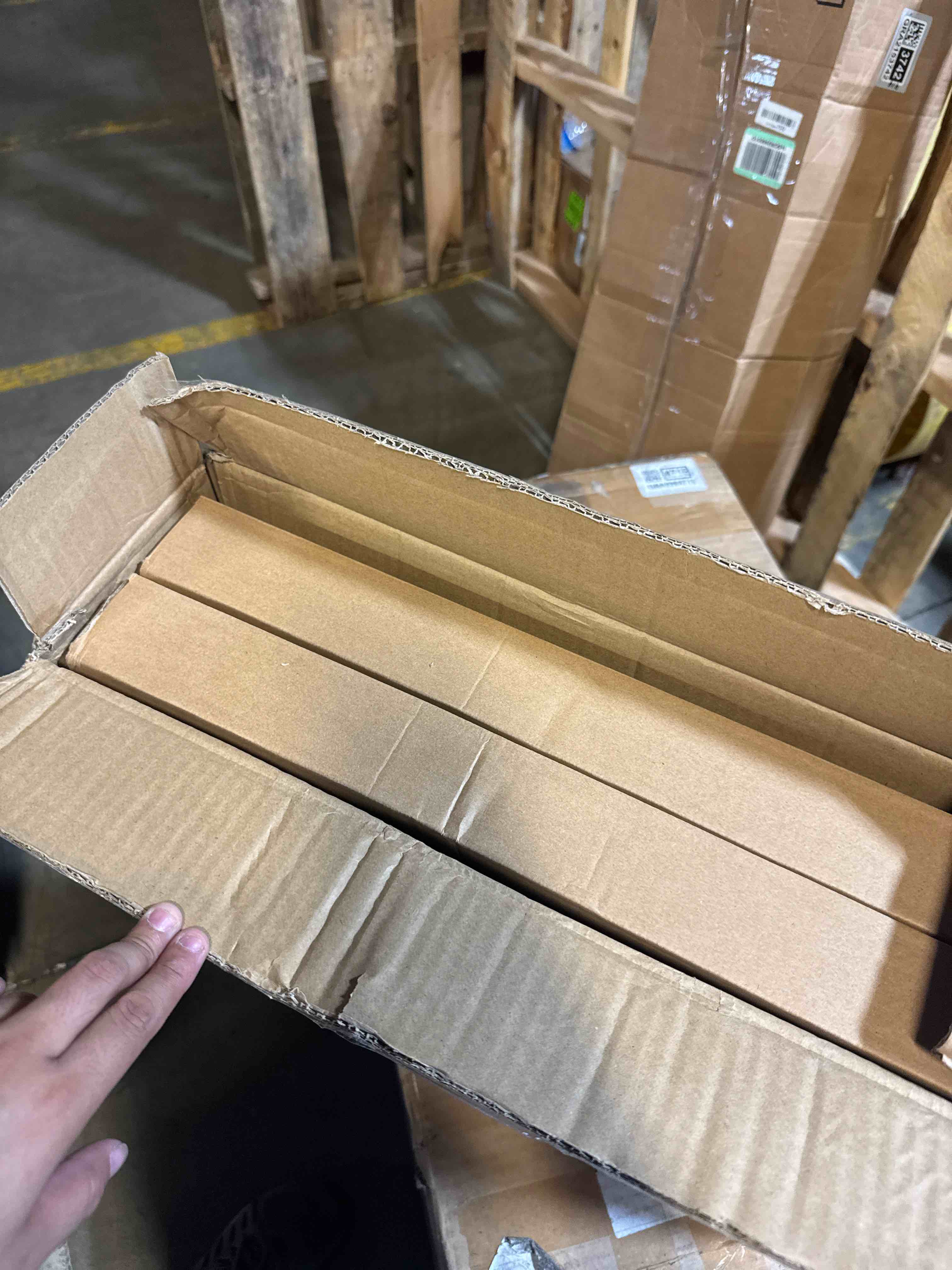 https://s3.amazonaws.com/lotting-images-prod/phillipi/PPE3511670_1758046582376.jpeg