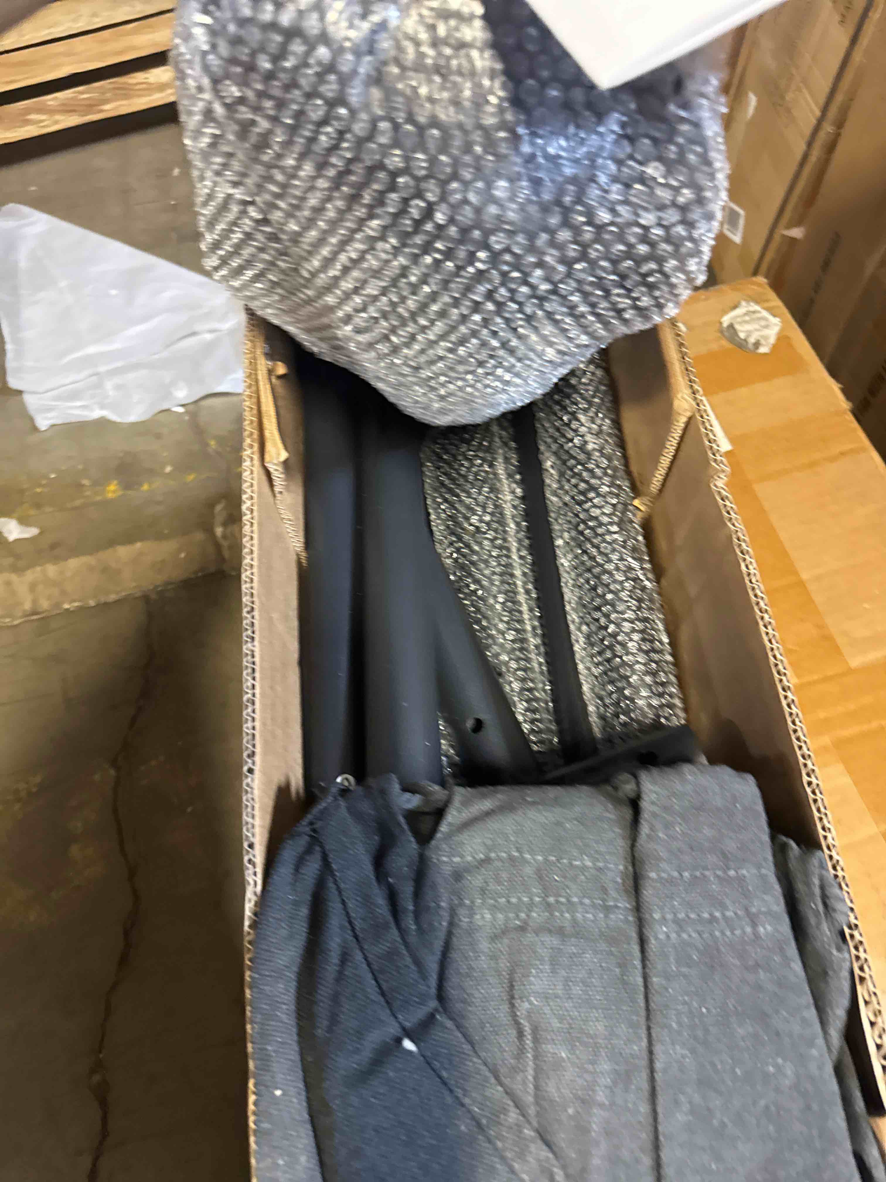 https://s3.amazonaws.com/lotting-images-prod/phillipi/PPE3511738_1758222634065.jpeg