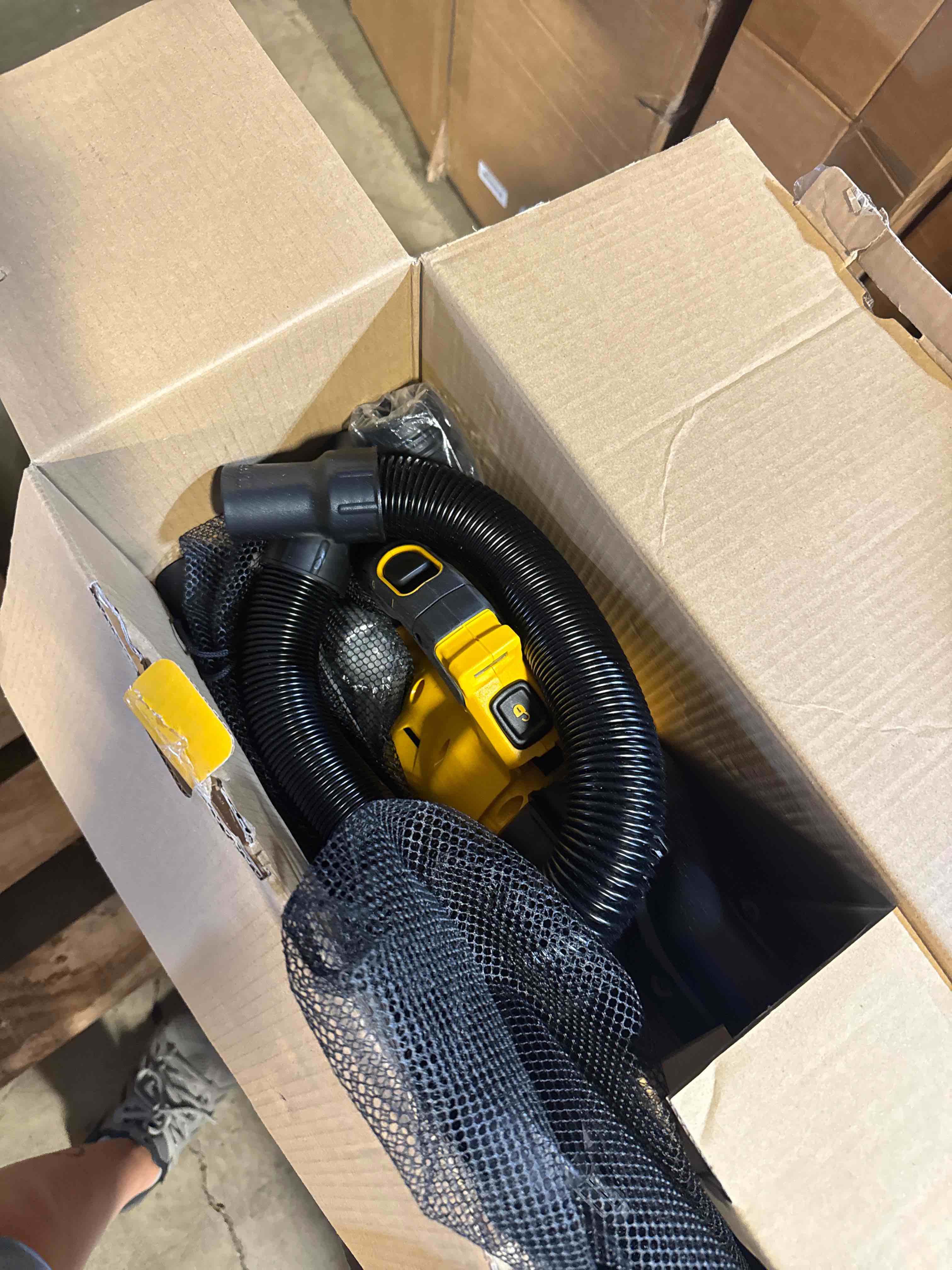 https://s3.amazonaws.com/lotting-images-prod/phillipi/PPE3511741_1758223188303.jpeg