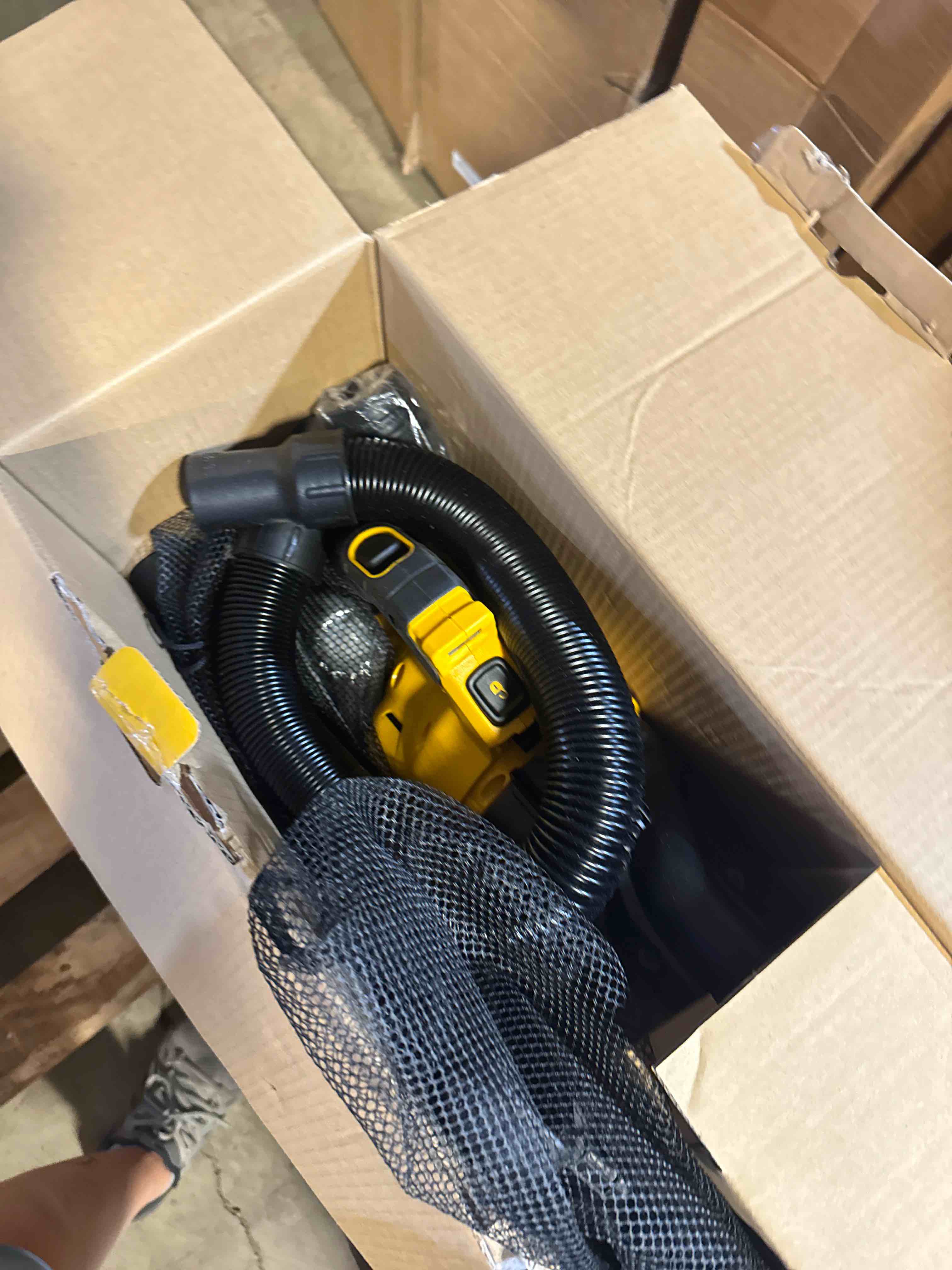 https://s3.amazonaws.com/lotting-images-prod/phillipi/PPE3511741_1758223189601.jpeg
