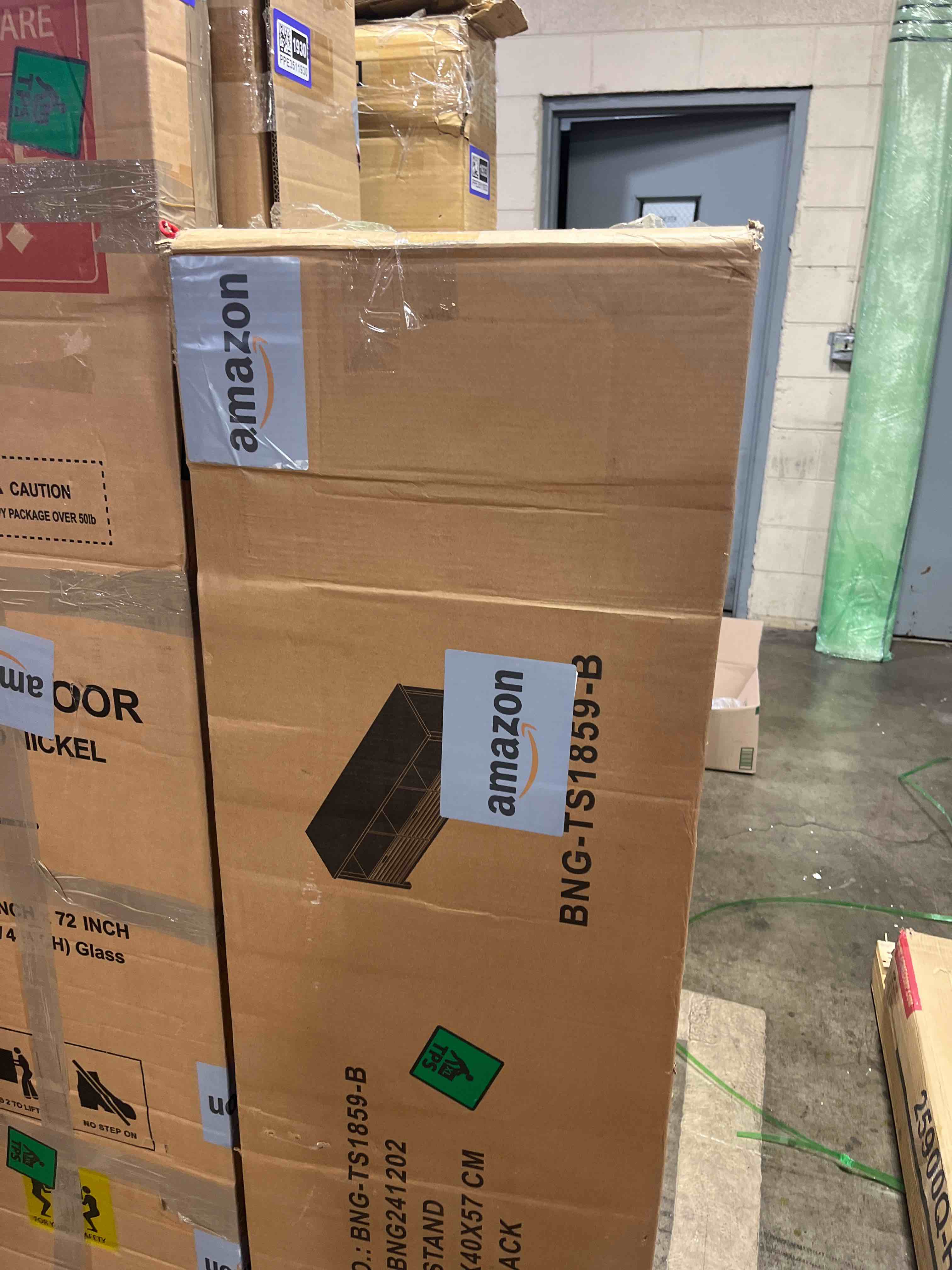 https://s3.amazonaws.com/lotting-images-prod/phillipi/PPE3511927_1758809550403.jpeg