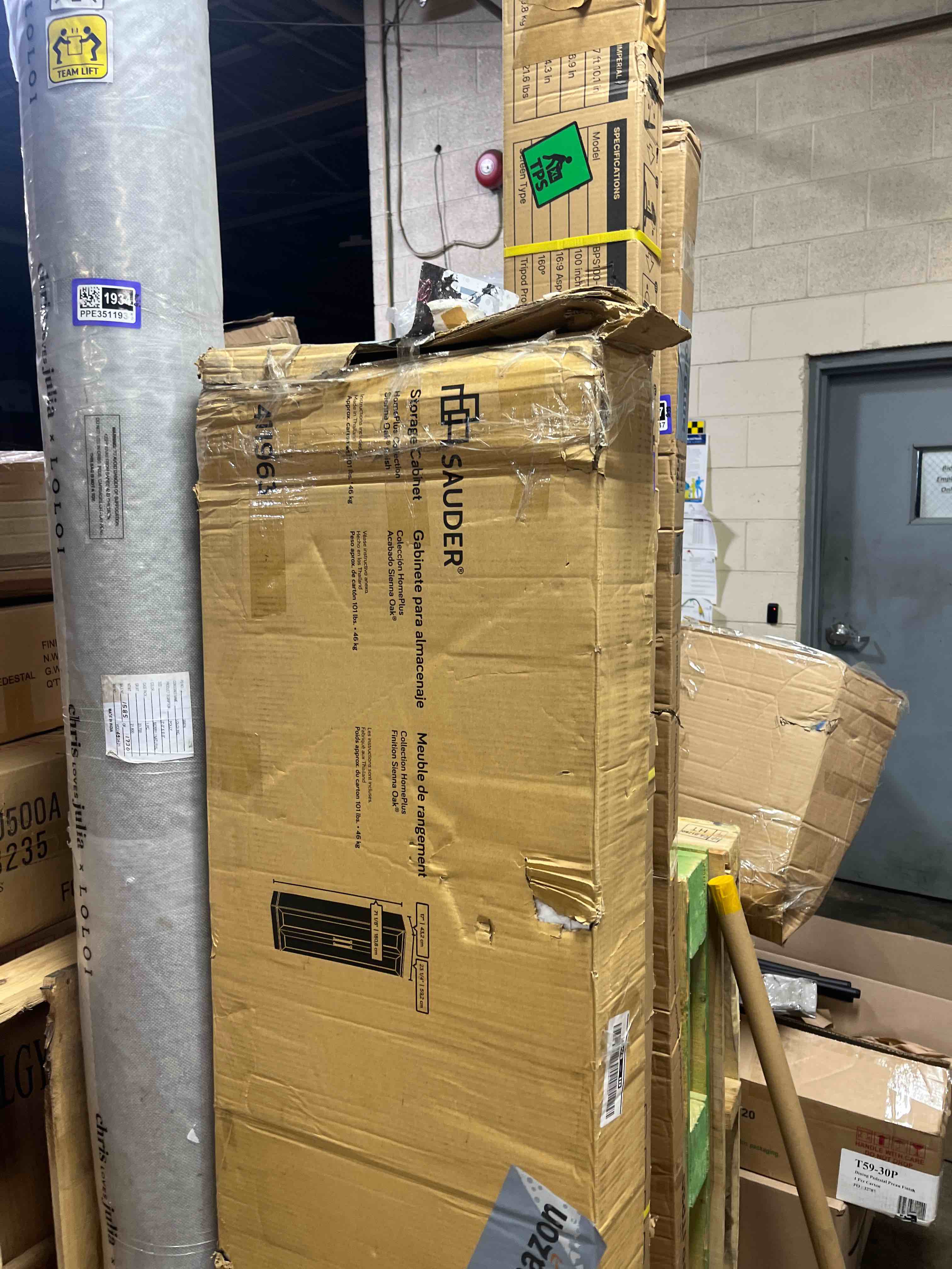 https://s3.amazonaws.com/lotting-images-prod/phillipi/PPE3511933_1758808013822.jpeg