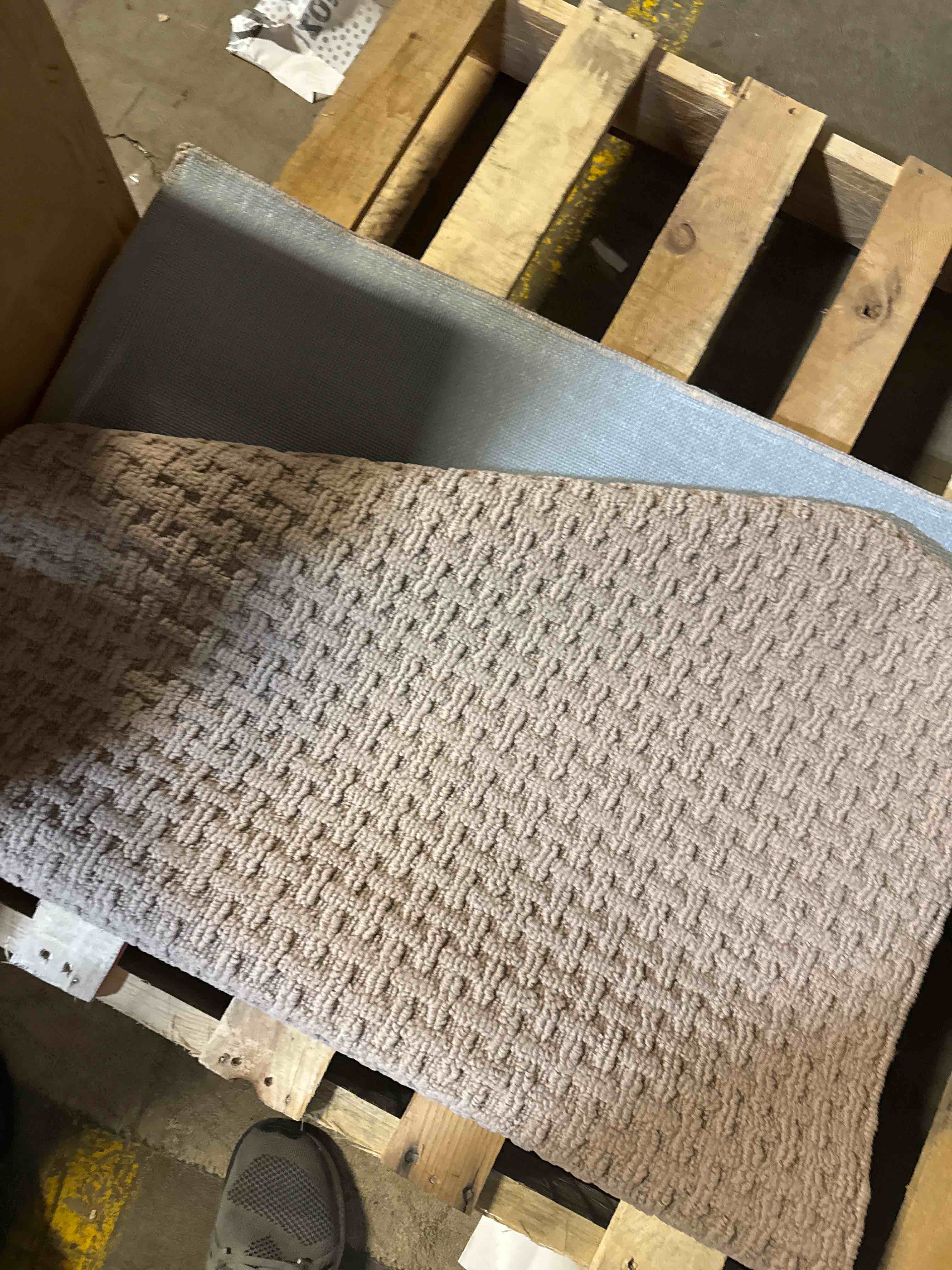 https://s3.amazonaws.com/lotting-images-prod/phillipi/PPE3512371_1759515033039.jpeg