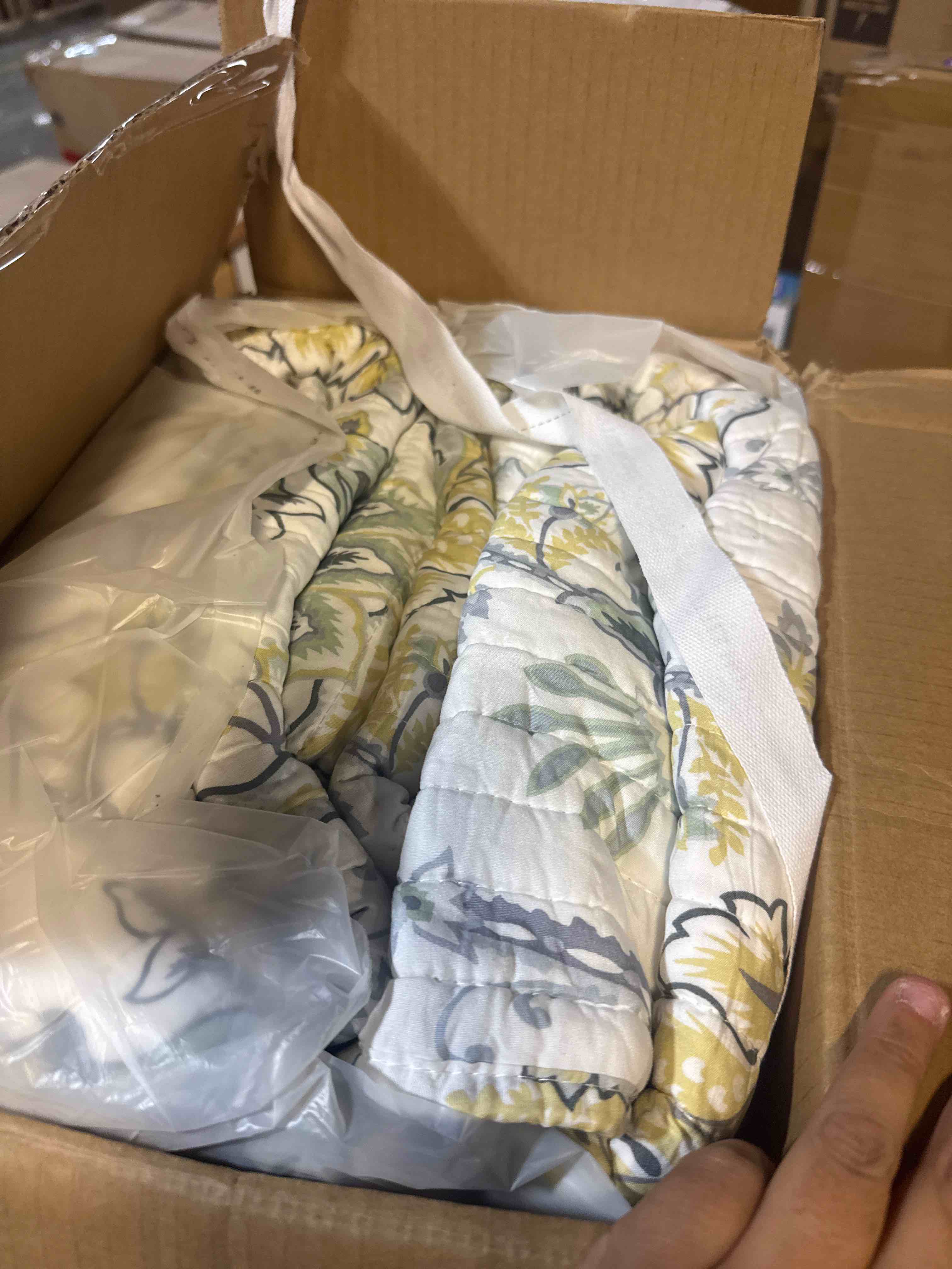 https://s3.amazonaws.com/lotting-images-prod/phillipi/PPE3512822_1760466573938.jpeg