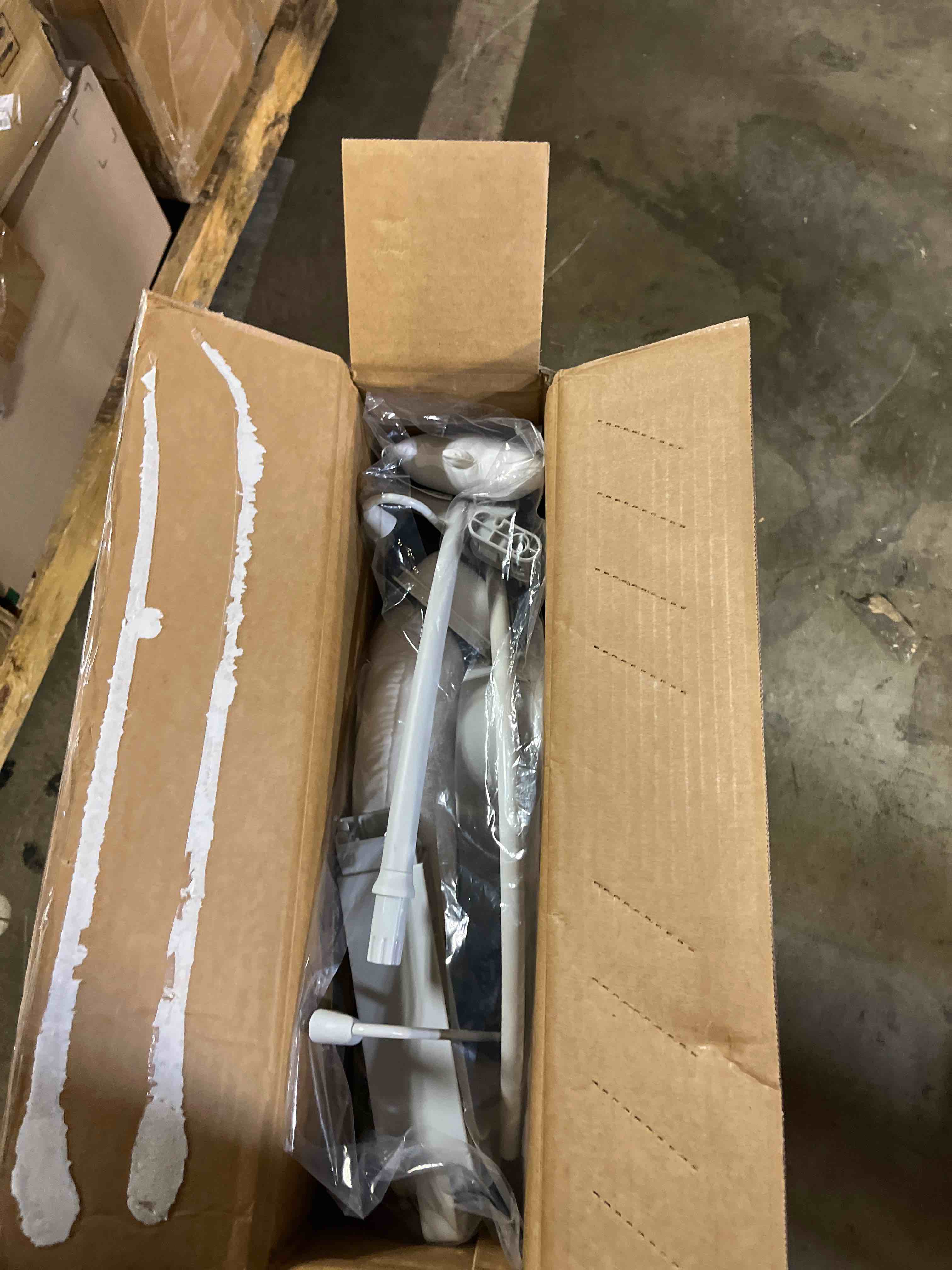 https://s3.amazonaws.com/lotting-images-prod/phillipi/PPE3512953_1760629820117.jpeg