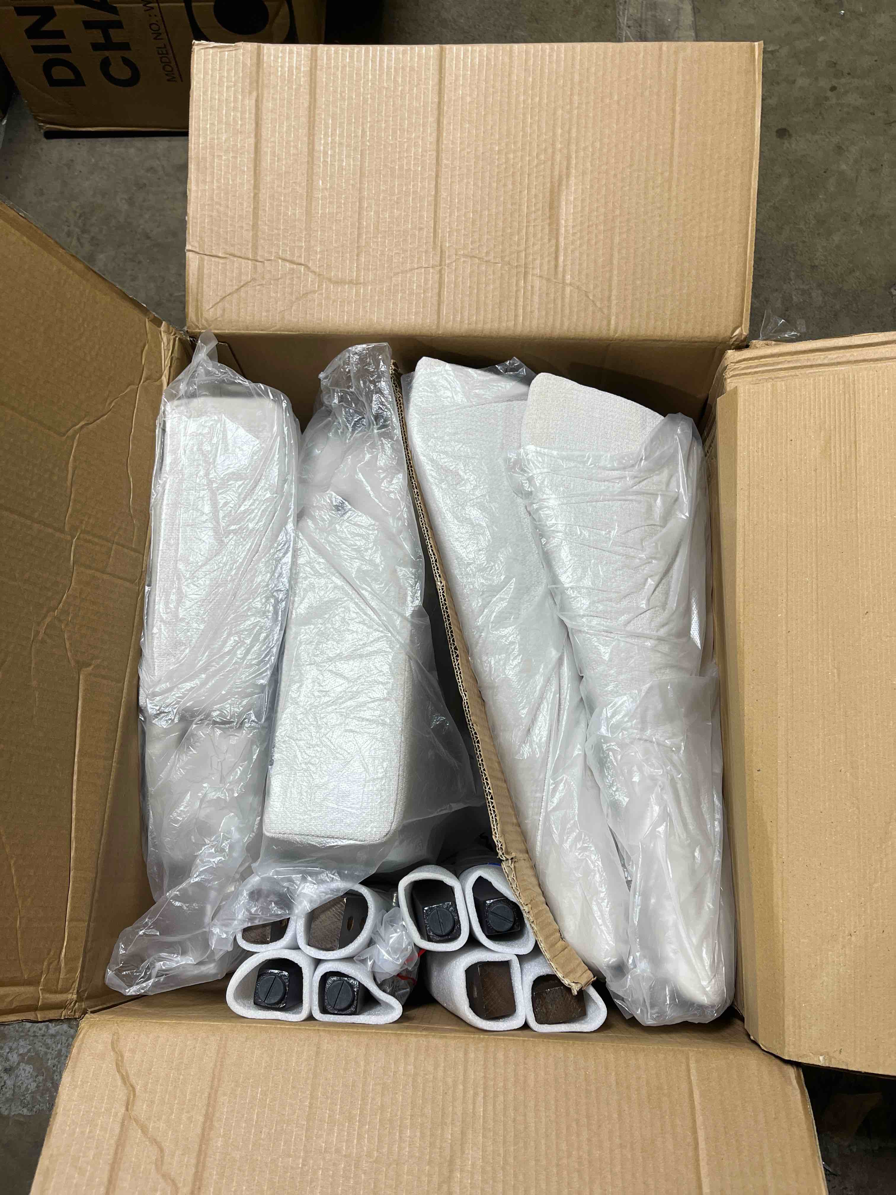 https://s3.amazonaws.com/lotting-images-prod/phillipi/PPE3513205_1761062079295.jpeg