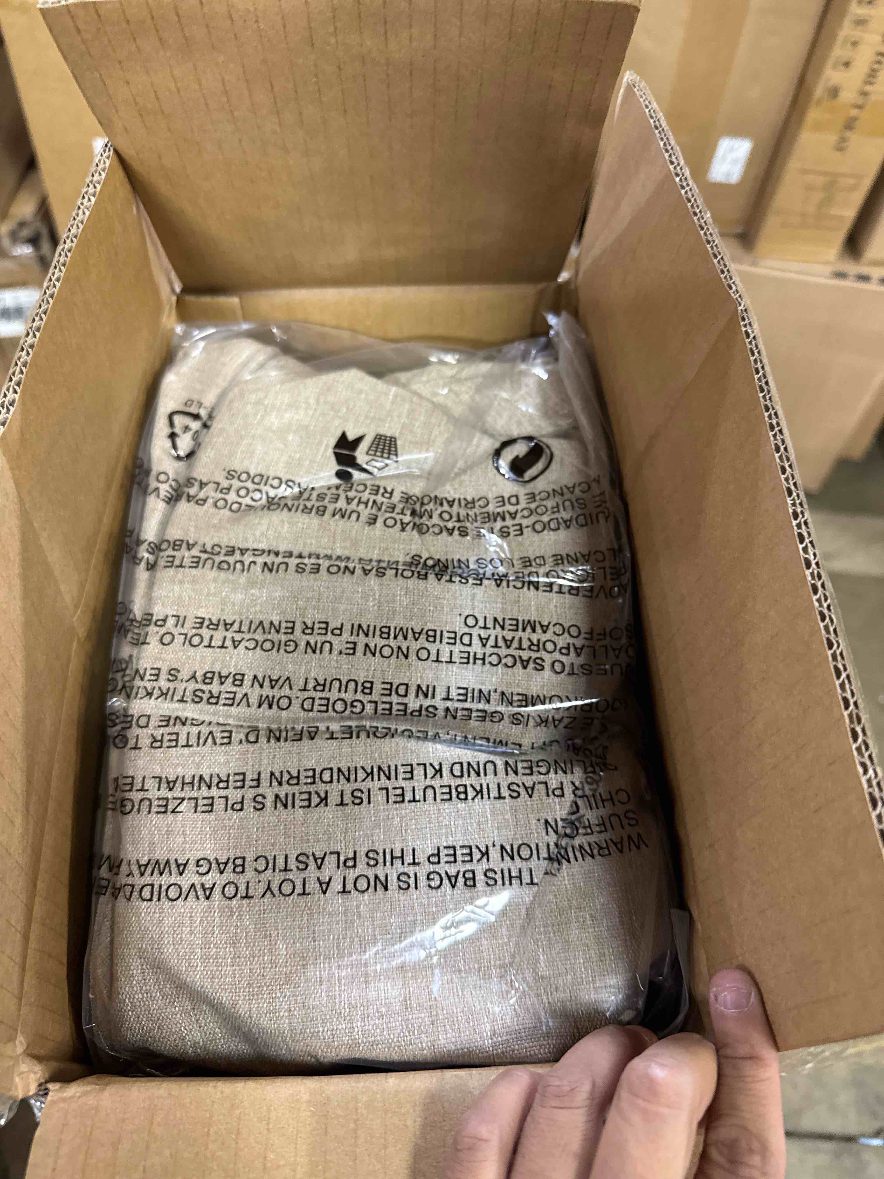 https://s3.amazonaws.com/lotting-images-prod/phillipi/PPE3513221_1761067554327.jpeg