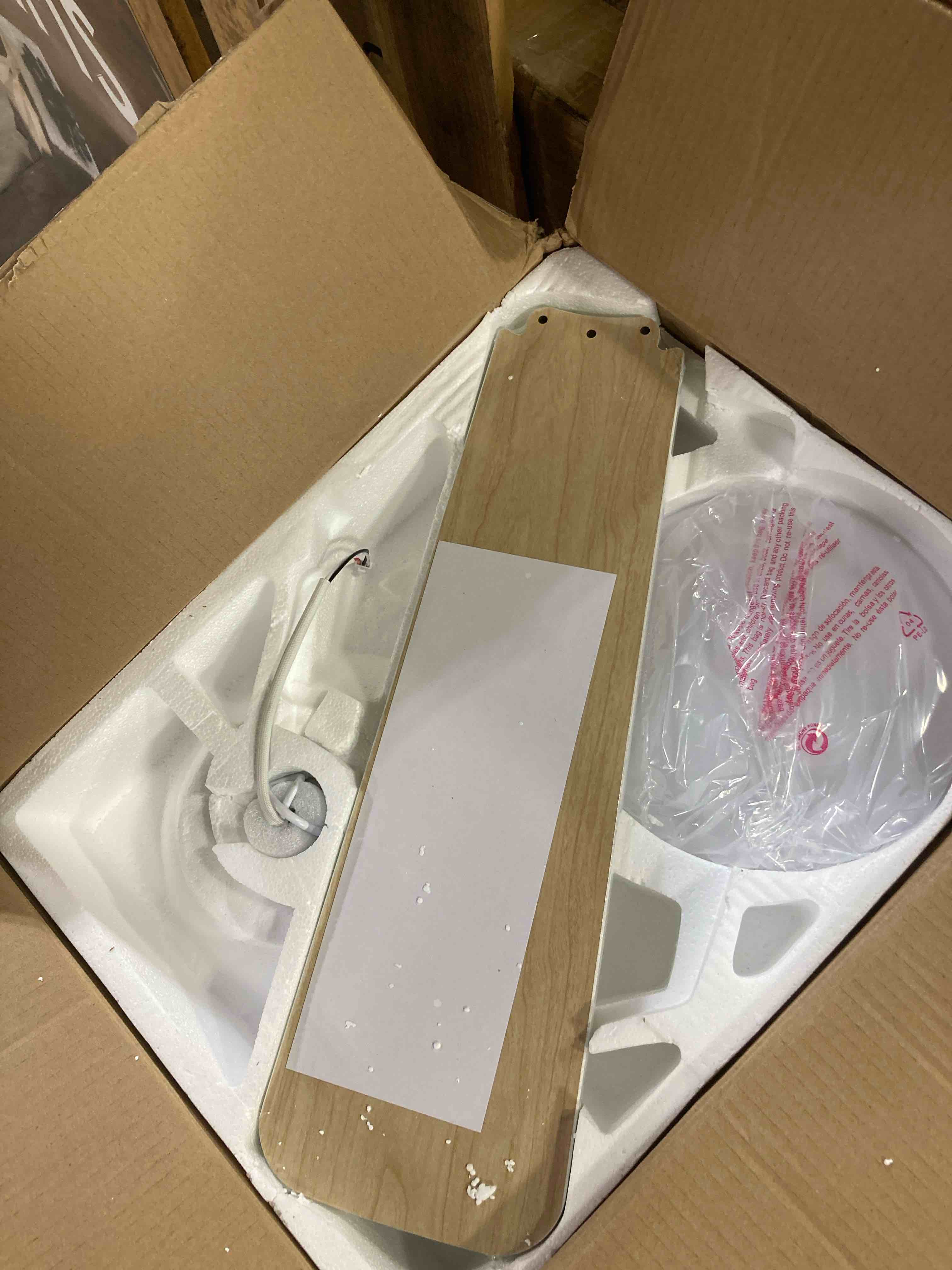 https://s3.amazonaws.com/lotting-images-prod/phillipi/PPE3513224_1761067800407.jpeg