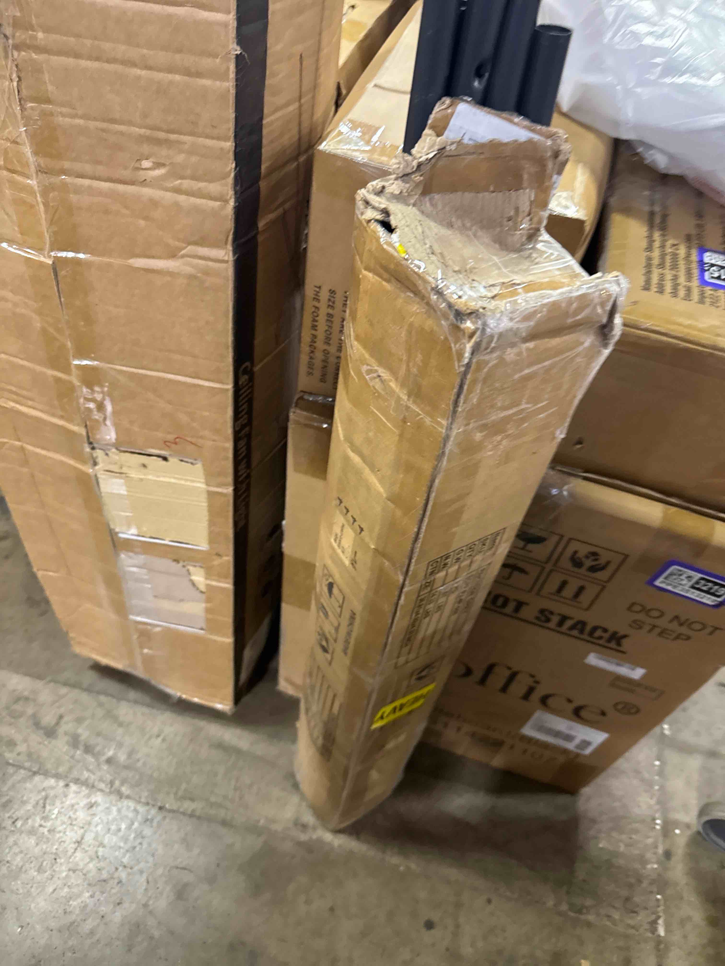 https://s3.amazonaws.com/lotting-images-prod/phillipi/PPE3513226_1761068287475.jpeg