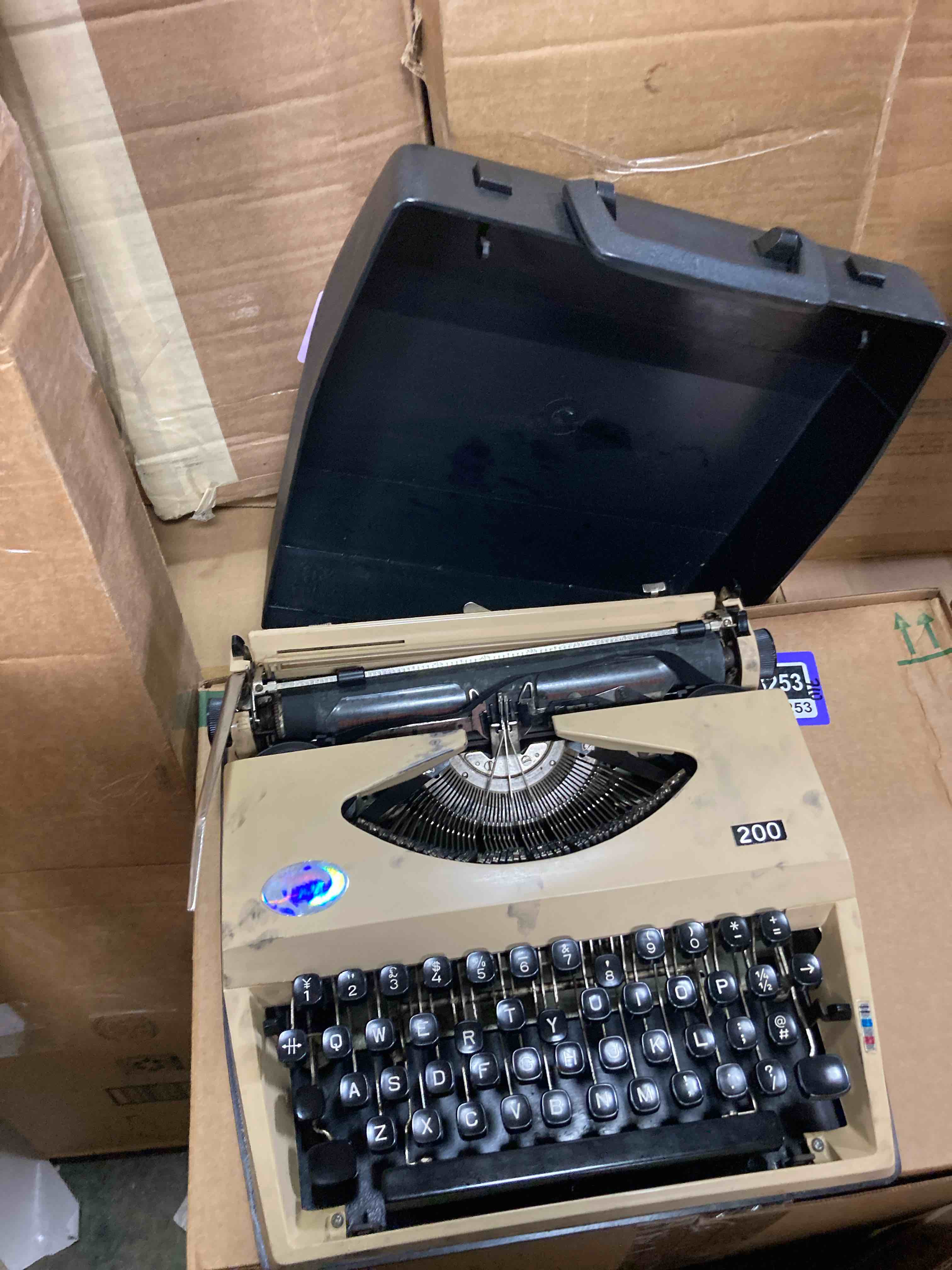https://s3.amazonaws.com/lotting-images-prod/phillipi/PPE3513256_1761074624049.jpeg