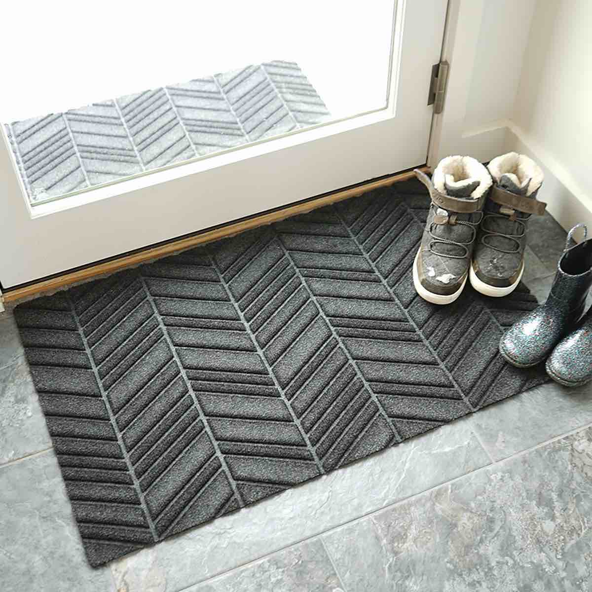 WaterHog Luxe In Vein Non-Slip Indoor/Outdoor Door Mat