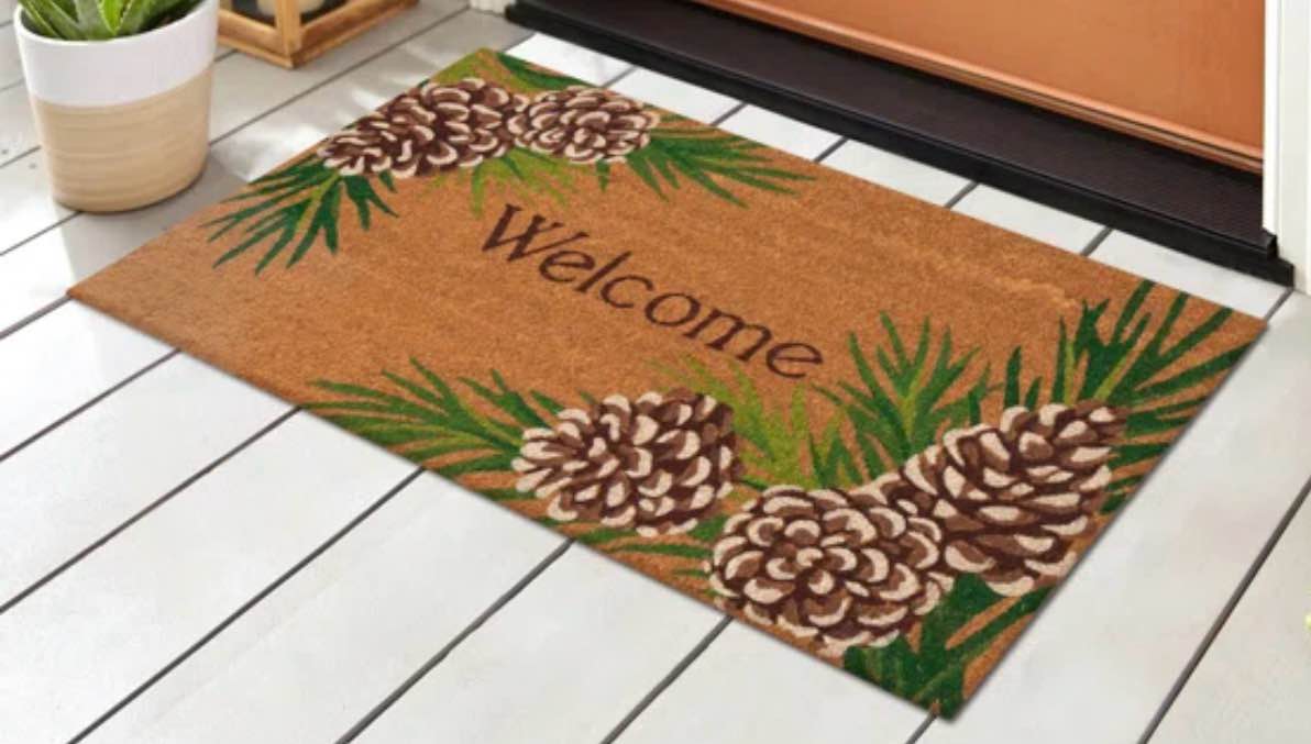 Jaycian Pinecone 30 in x 18 in Non-Slip Indoor/Outdoor Mat