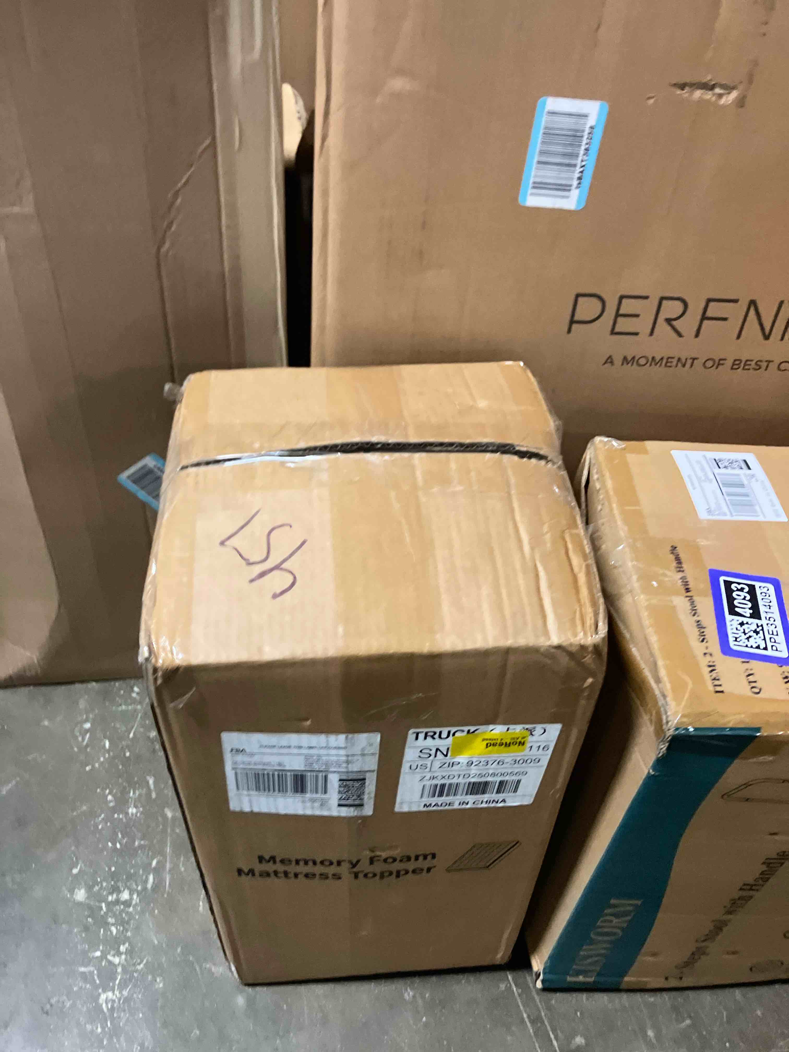 https://s3.amazonaws.com/lotting-images-prod/phillipi/PPE3514092_1759956851489.jpeg