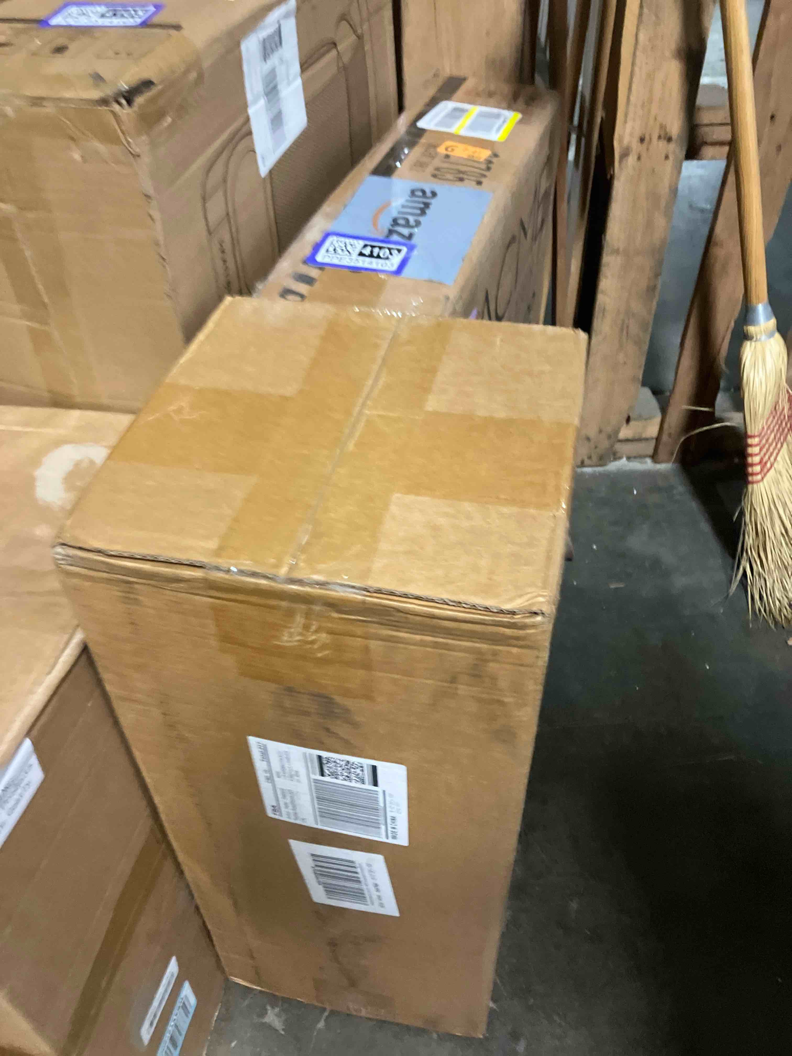 https://s3.amazonaws.com/lotting-images-prod/phillipi/PPE3514100_1759955157617.jpeg