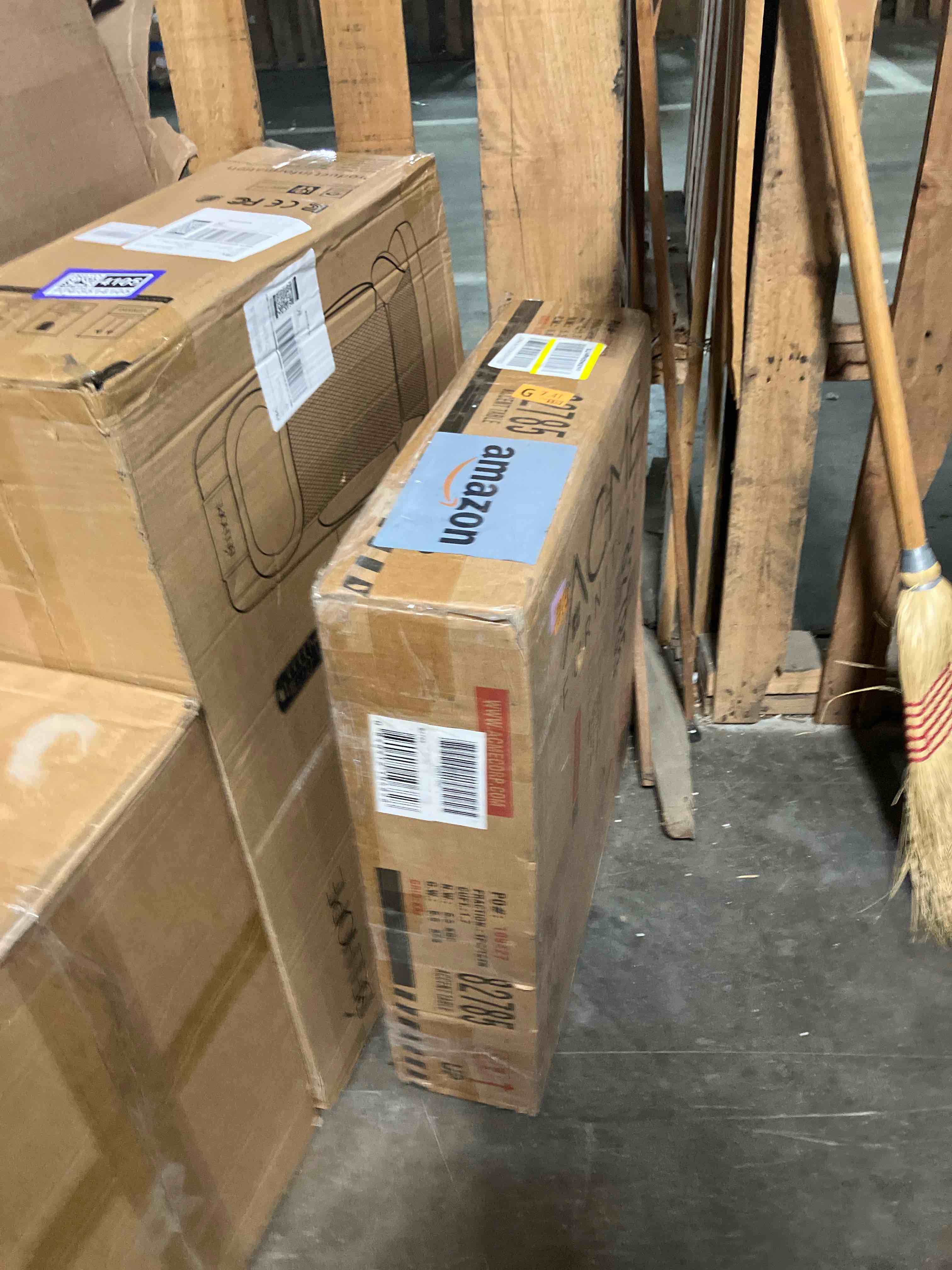 https://s3.amazonaws.com/lotting-images-prod/phillipi/PPE3514103_1759954932427.jpeg