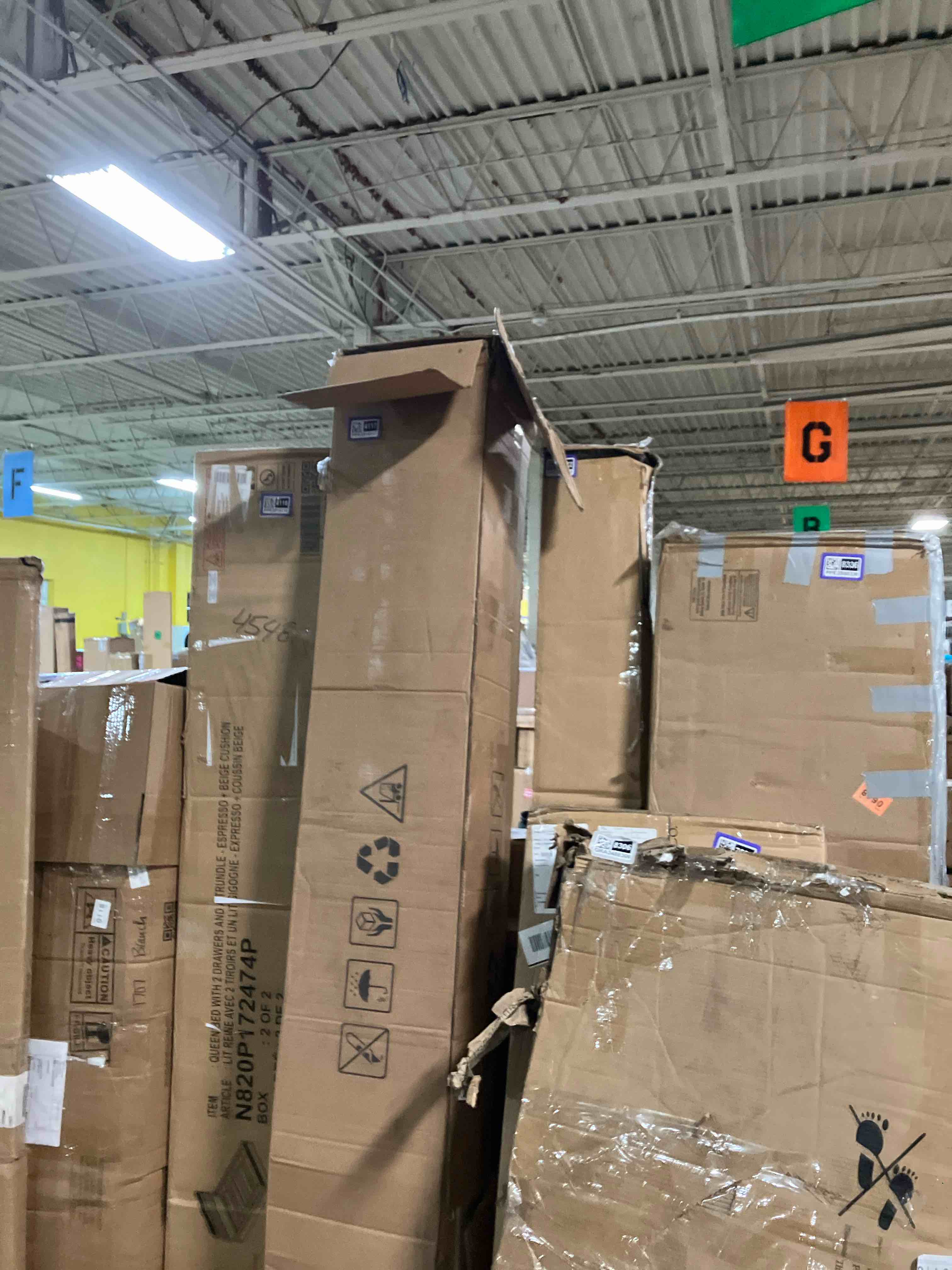 https://s3.amazonaws.com/lotting-images-prod/phillipi/PPE3514117_1760385445675.jpeg