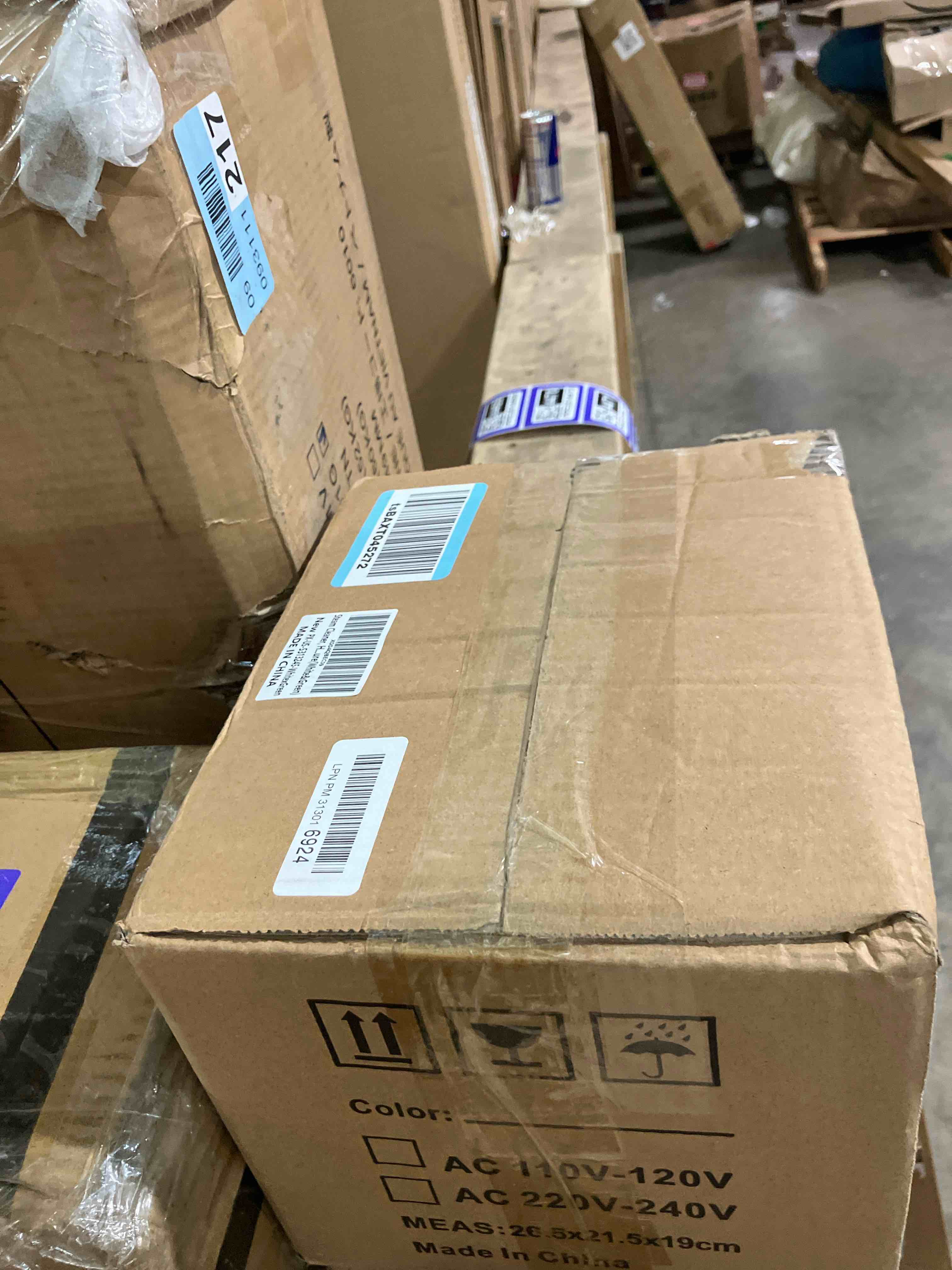 https://s3.amazonaws.com/lotting-images-prod/phillipi/PPE3514478_1760456820138.jpeg