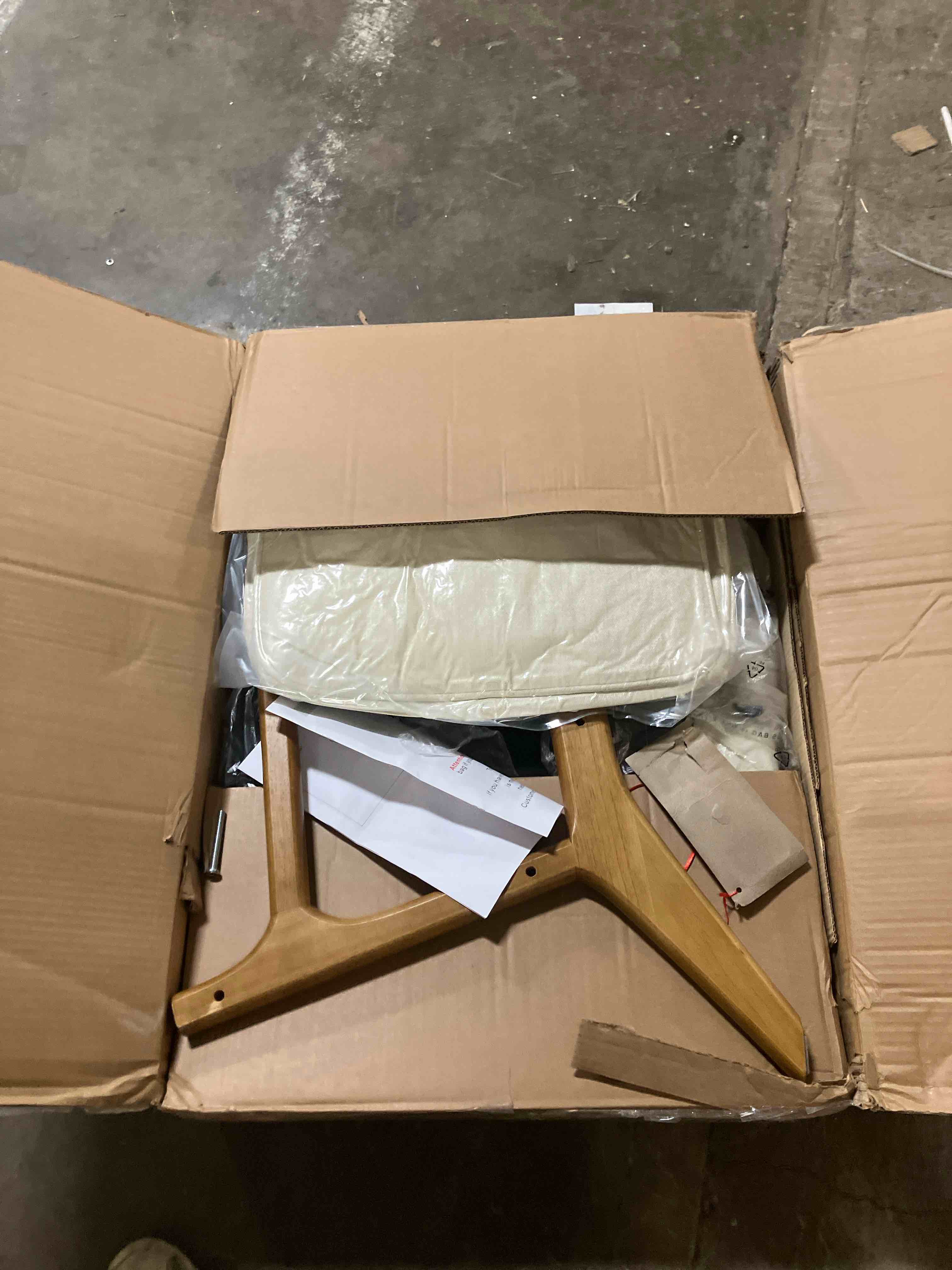 https://s3.amazonaws.com/lotting-images-prod/phillipi/PPE3514607_1760641779901.jpeg